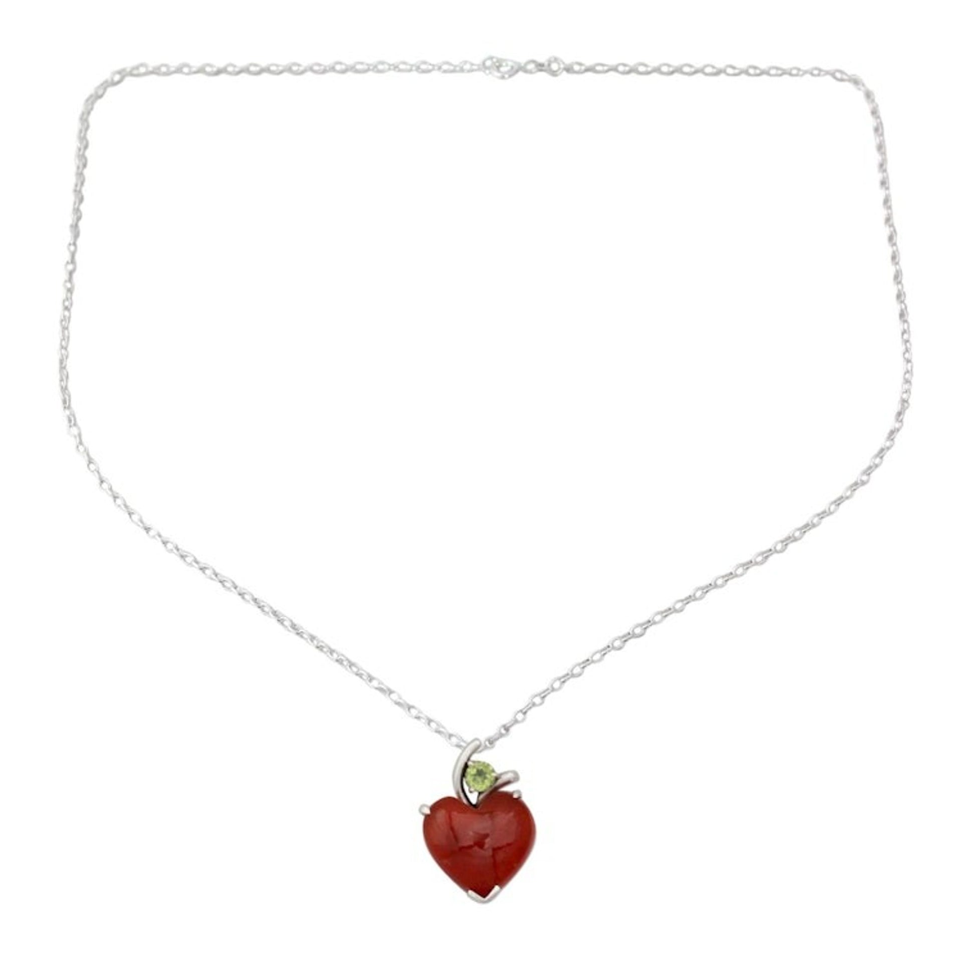 Heart pendant necklace 'A Sigh of Romance'