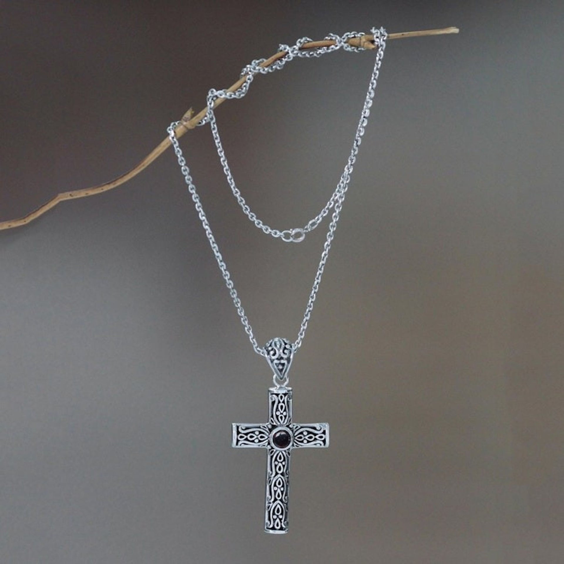 Garnet cross necklace 'Christian Soul'