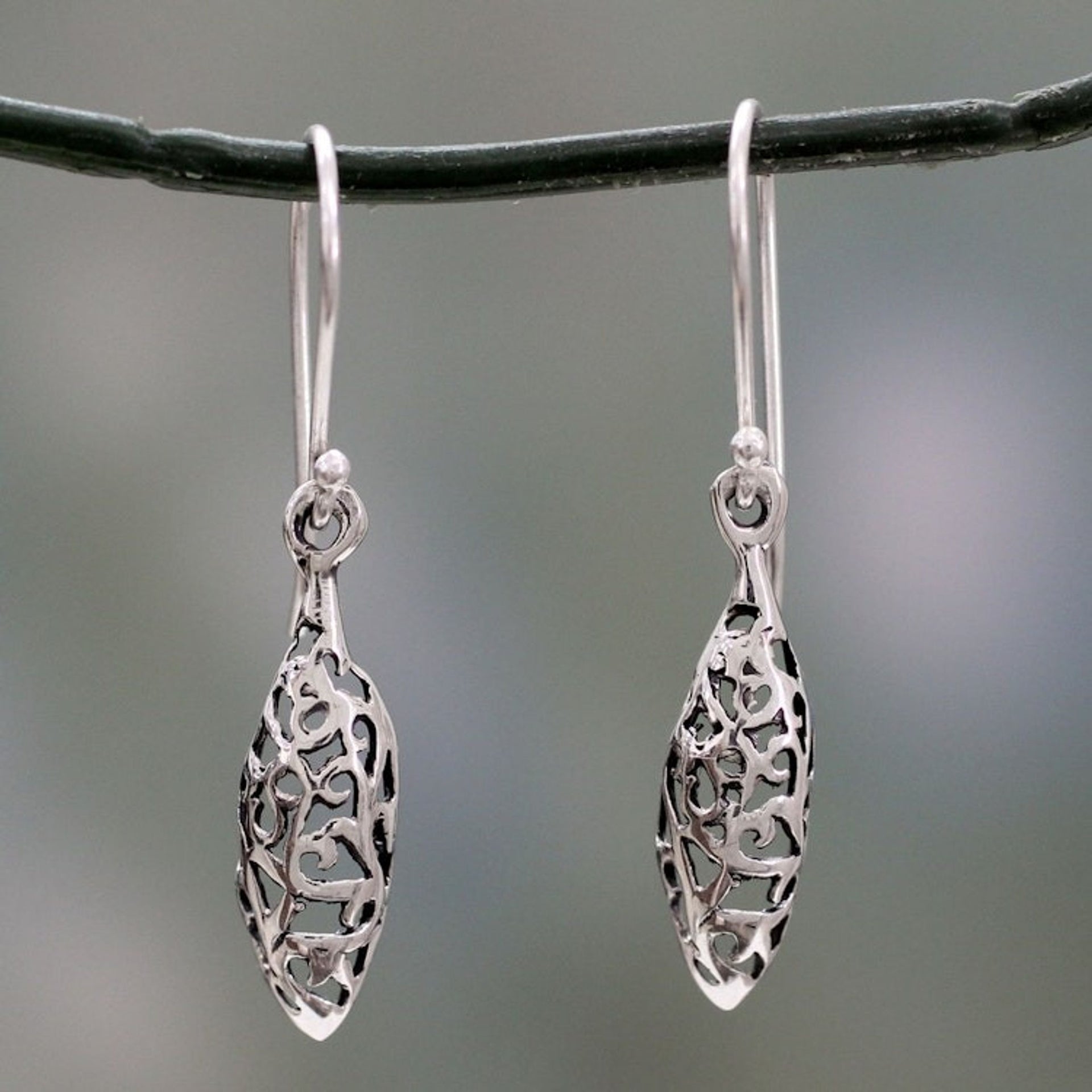 India Jali Handcrafted Sterling Silver Dangle Earrings 'Jali Dewdrop'