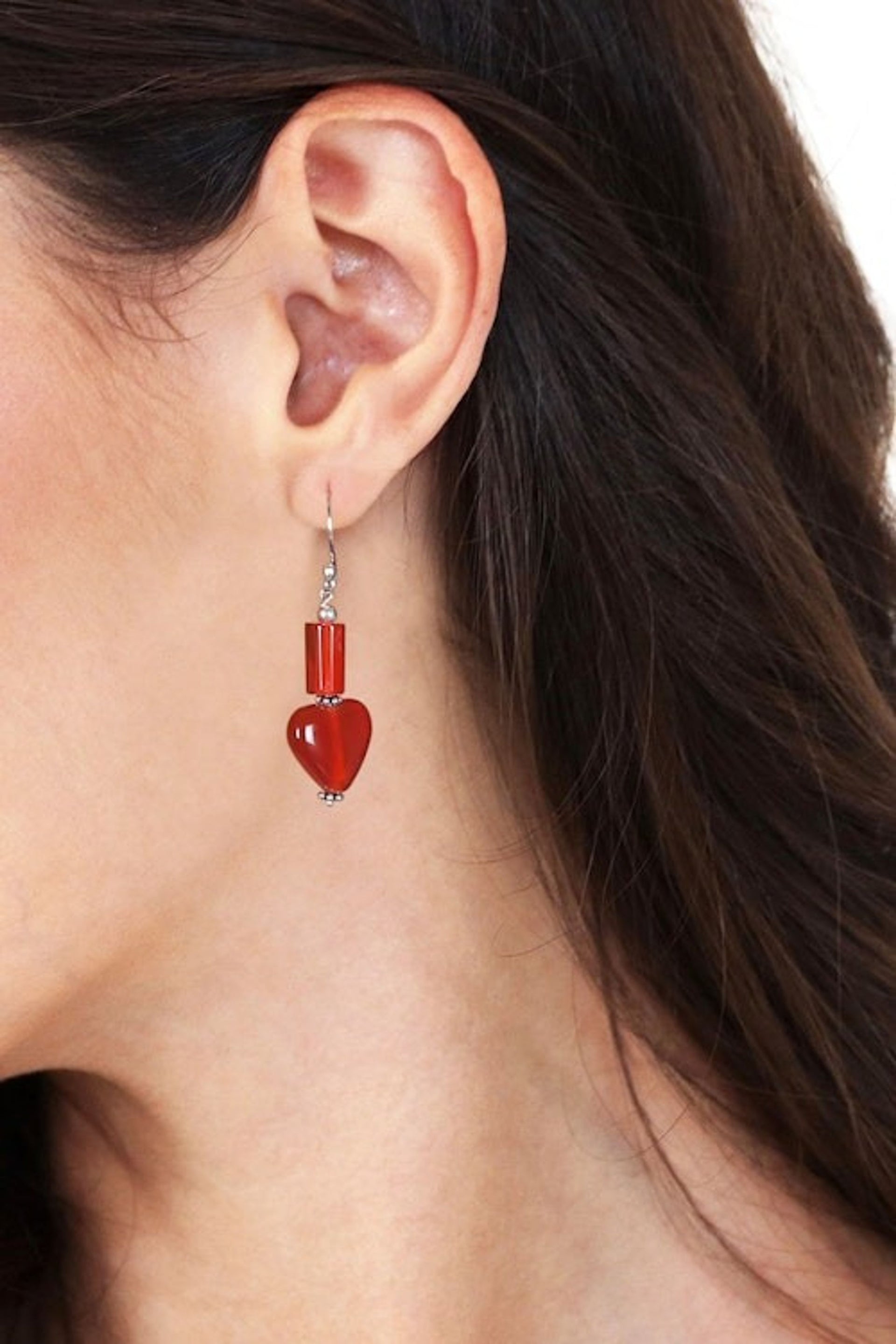 Romantic Minimalist Heart-Shaped Carnelian Dangle Earrings 'Novel Romance'