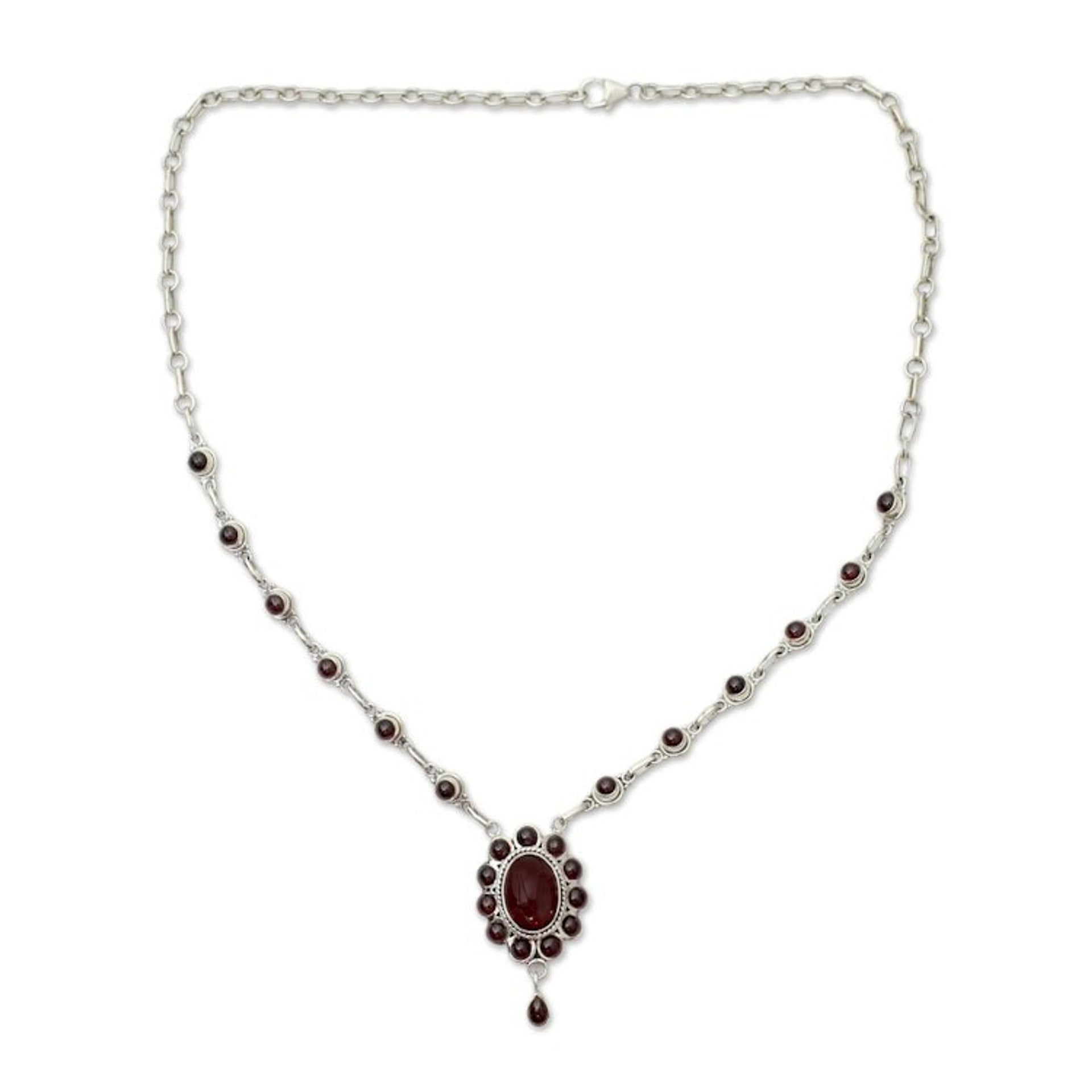 Silver Necklace with 23 Garnets 'Romantic Wine'