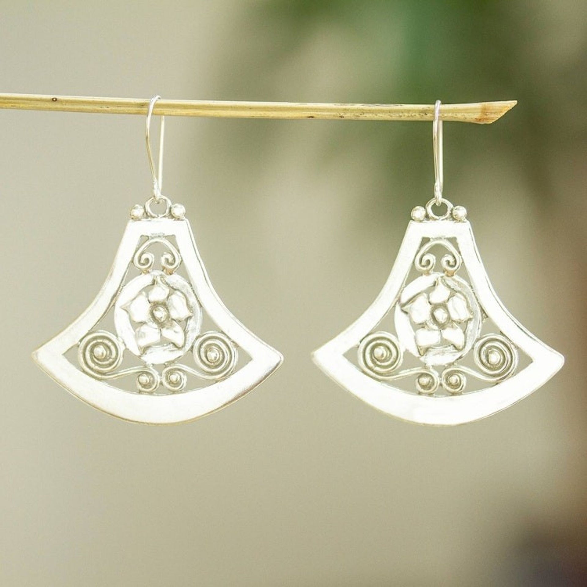 Flower Motif Sterling Silver Dangle Earrings 'Caprice'