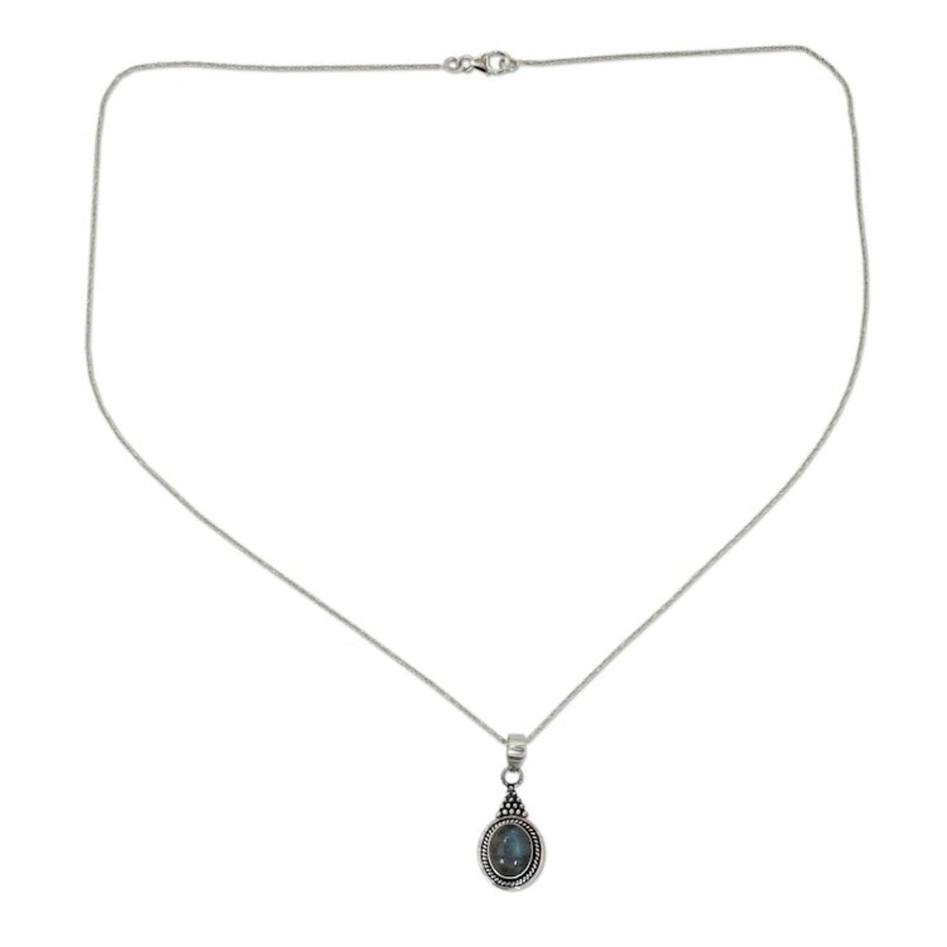 Sterling Silver Necklace with Labradorite Pendant from India 'Jaipur Mist'