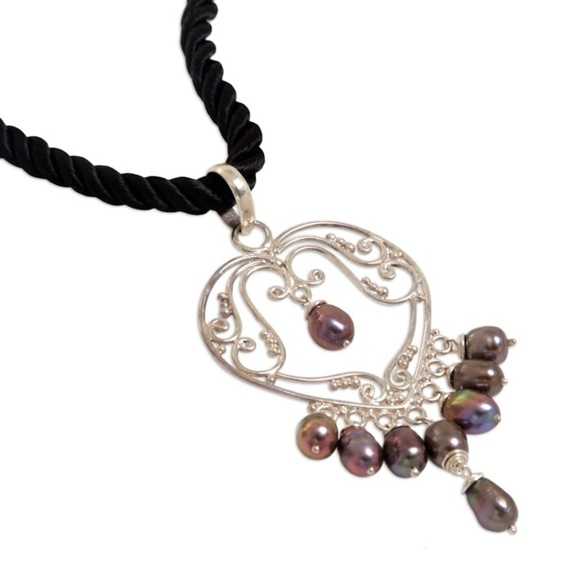 Pearl heart necklace ''