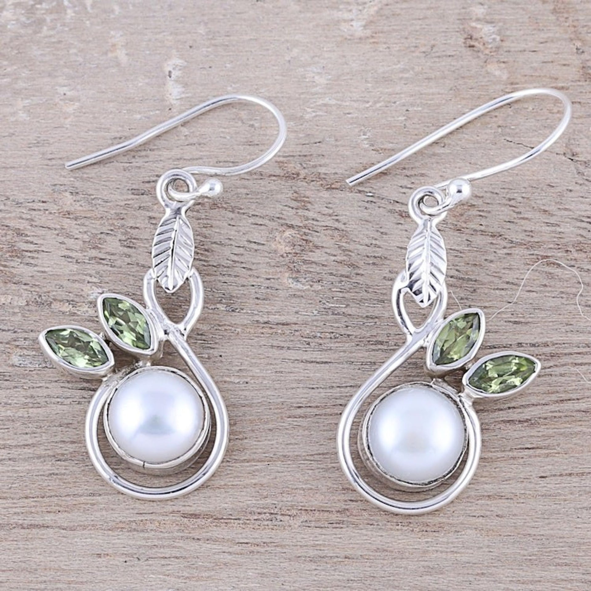 Cultured Pearl and Faceted Peridot Dangle Earrings 'Spring Beauty'