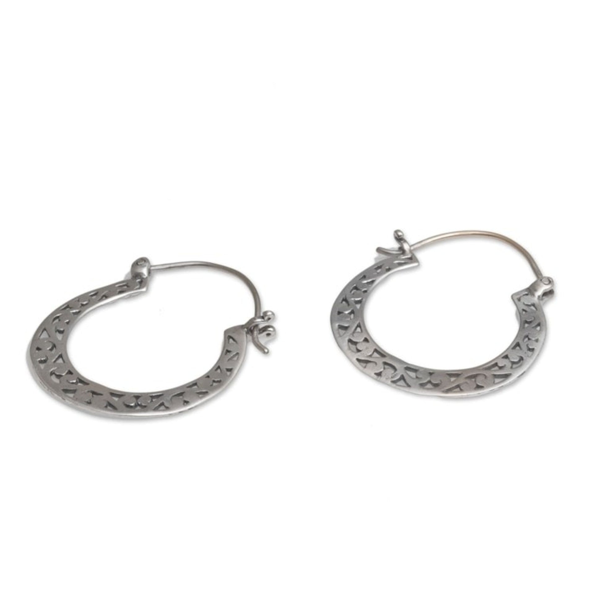 Handmade Indonesian 925 Sterling Silver Horseshoe Earrings 'Half Time'