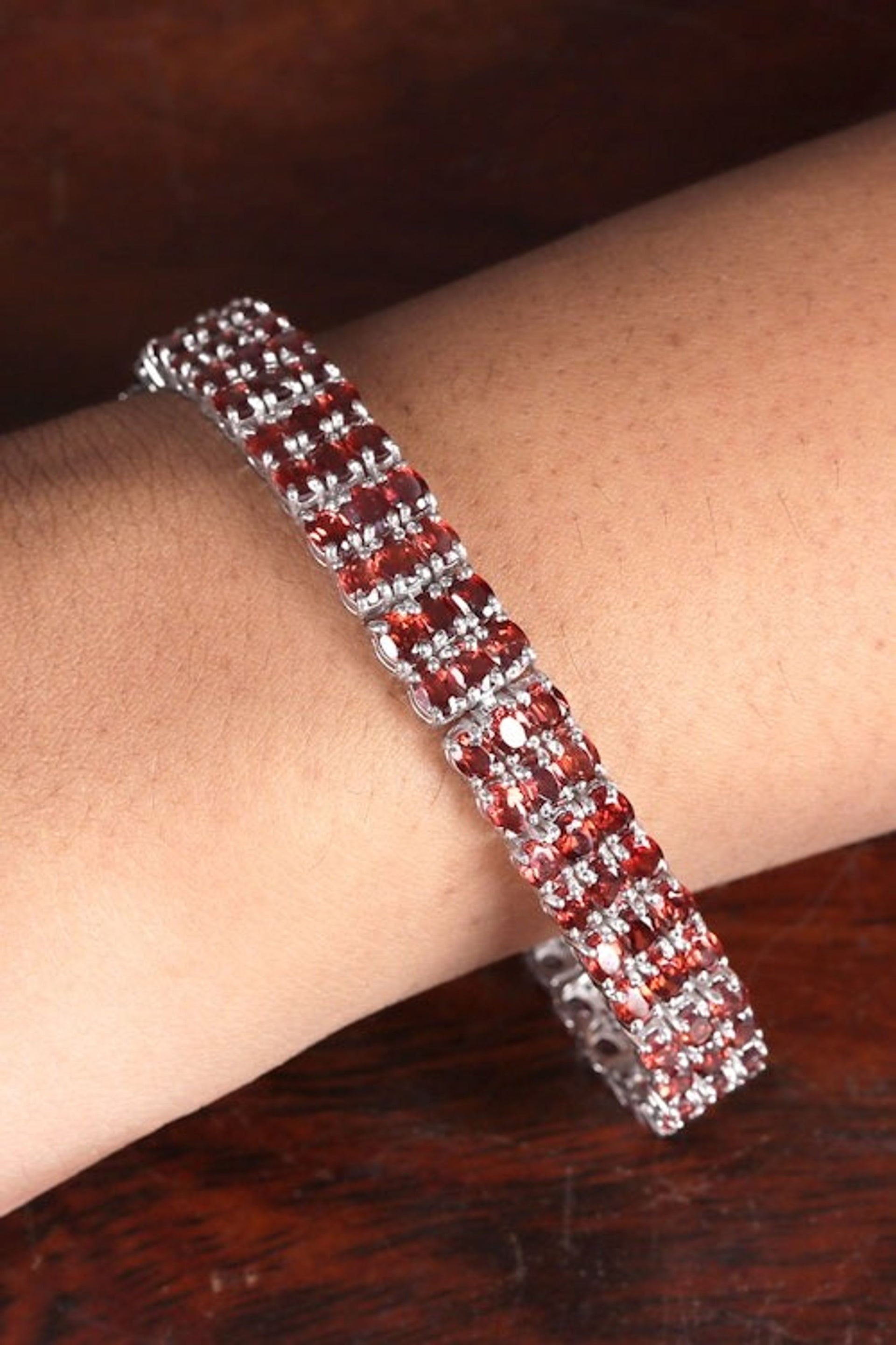 27-Carat Natural Oval Garnet Wristband Bracelet from India 'Passionate Brilliance'