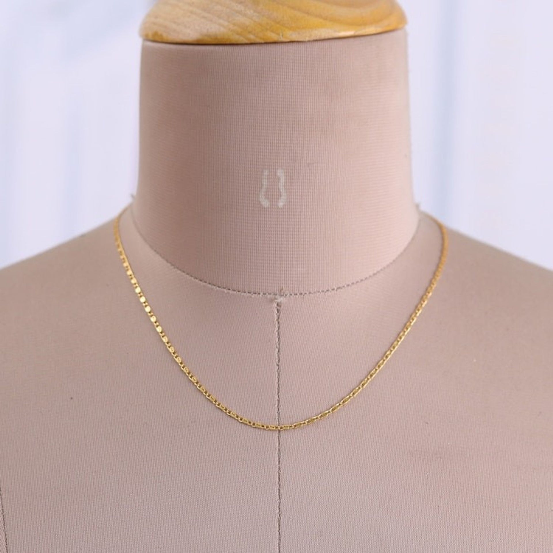 22k Gold-Plated Snail Chain Necklace in a High Polish Finish 'Snail Caprice'
