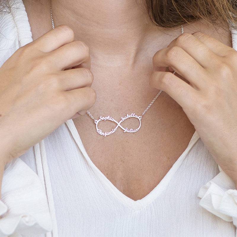 Mom Gifts - Infinity 4 Names Necklace - Personalized Mother Necklace