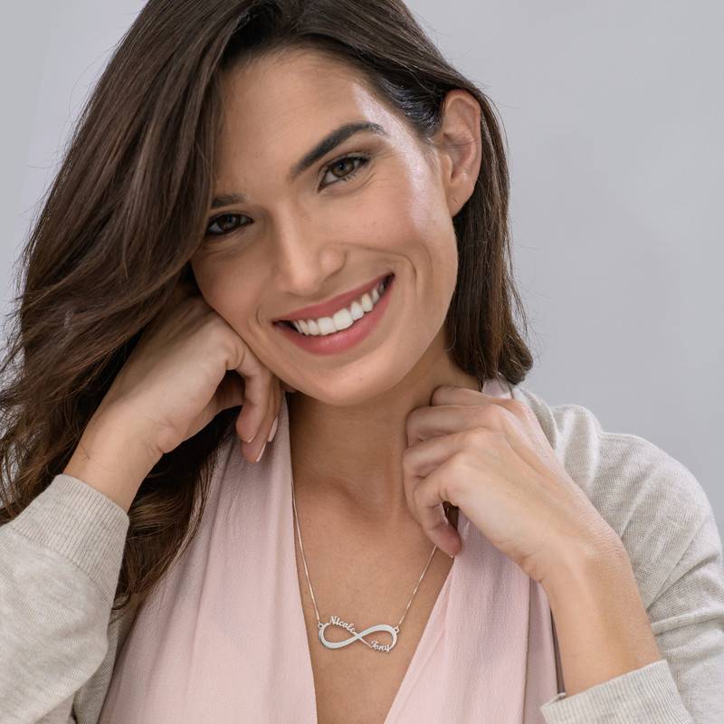 Infinity Name Necklace in Silver