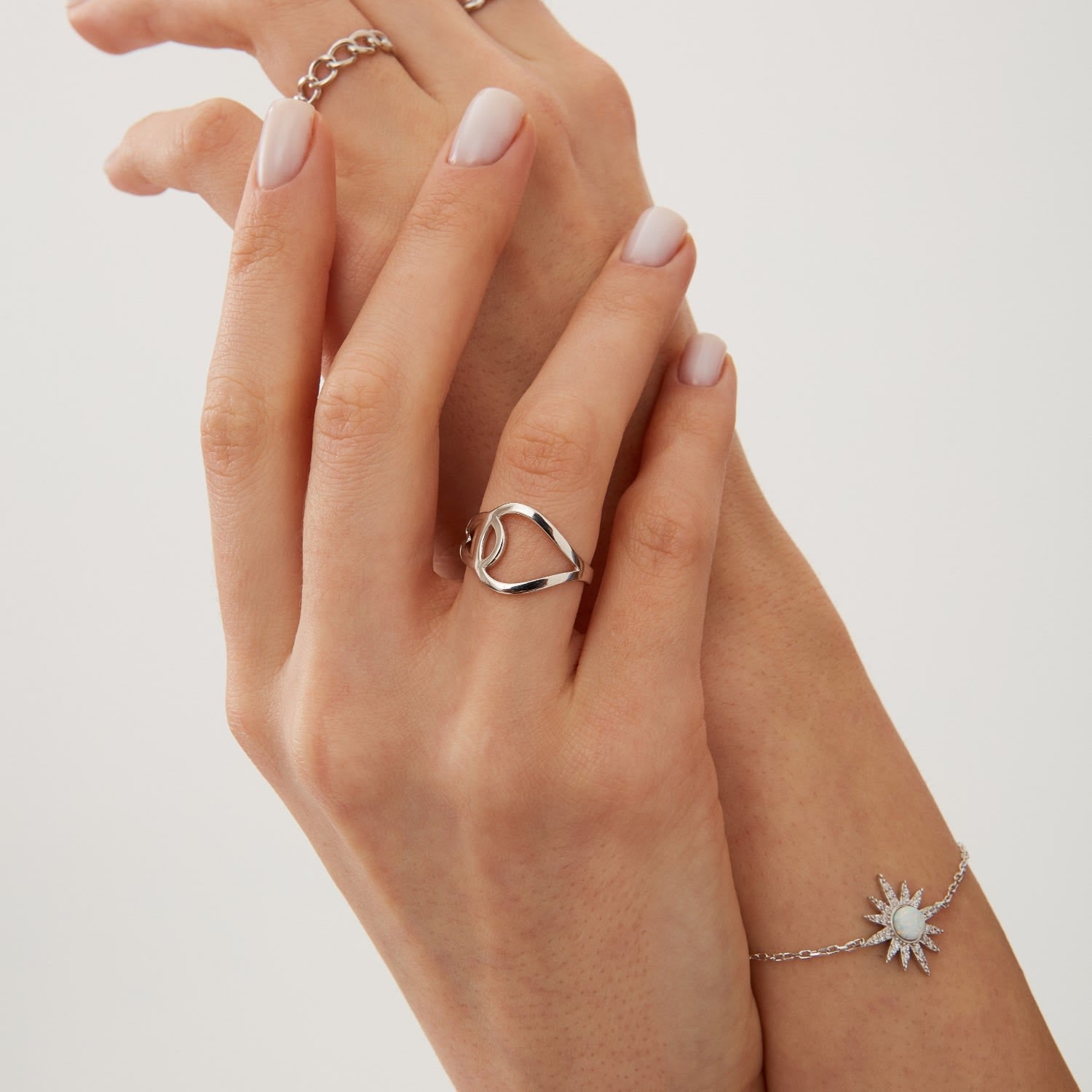 Intercepting Circles Sterling Silver Statement Signature Ring - Silver