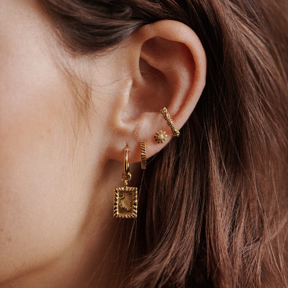 iota-daisy-ear-cuff-18ct-gold-plated-daisy-london