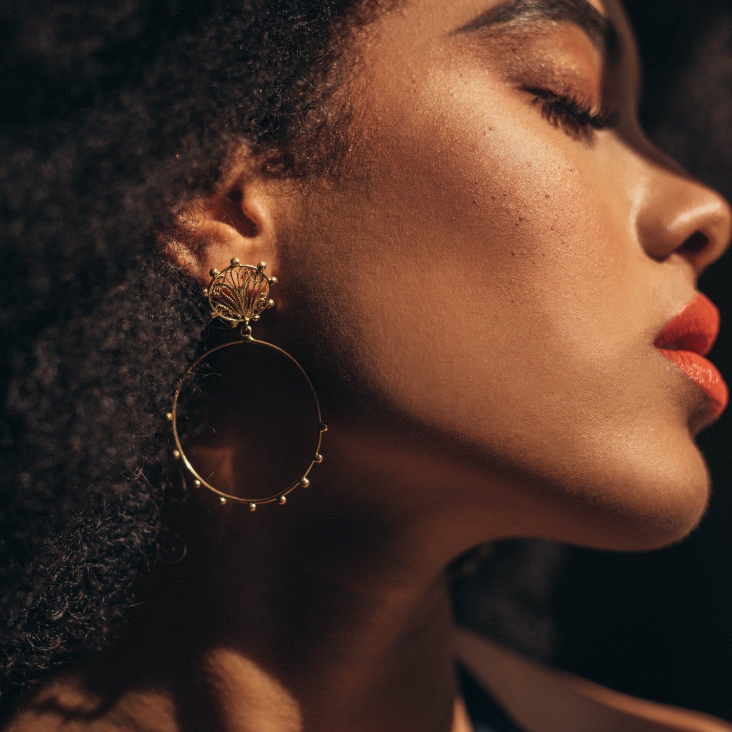 Alma Small Golden Hoop