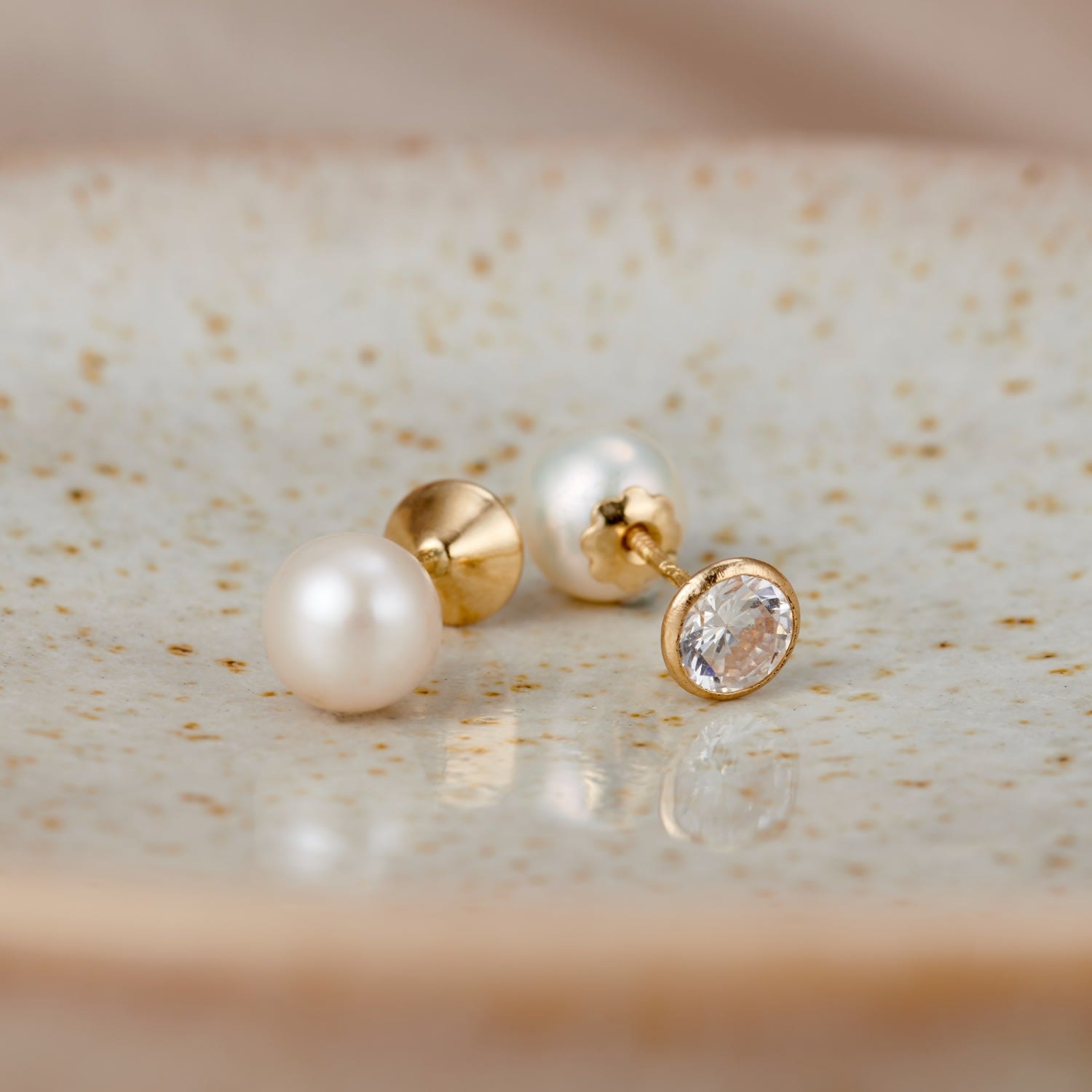 9Ct Gold Pearl And Cz Stud Earrings