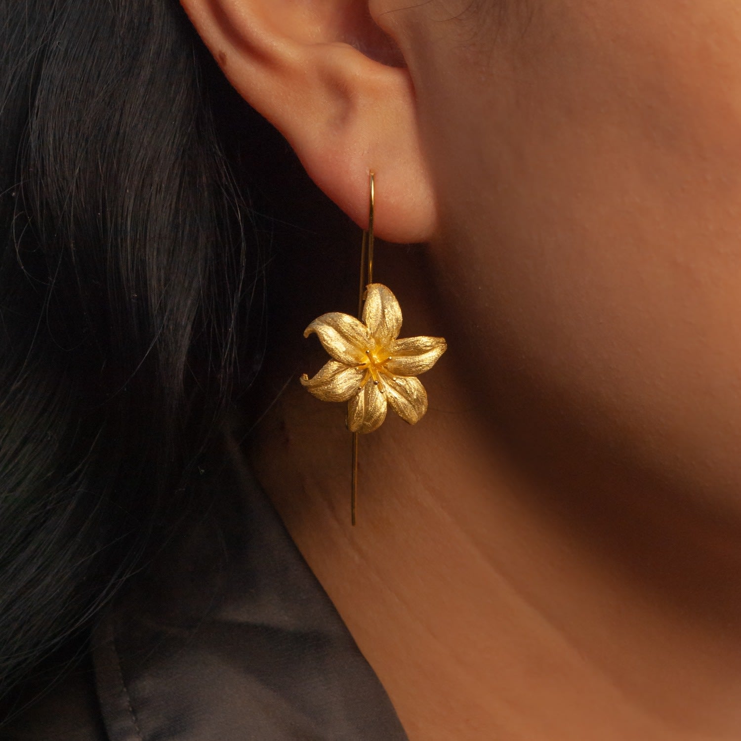 Sweet Lily Drop Gold Earrings