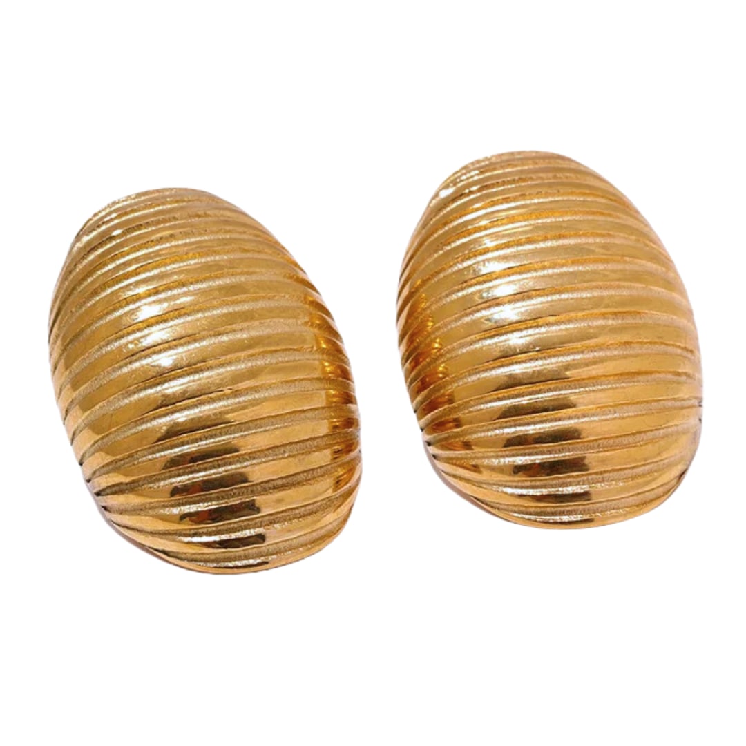 Julia Shell Stud Gold Vintage Earrings