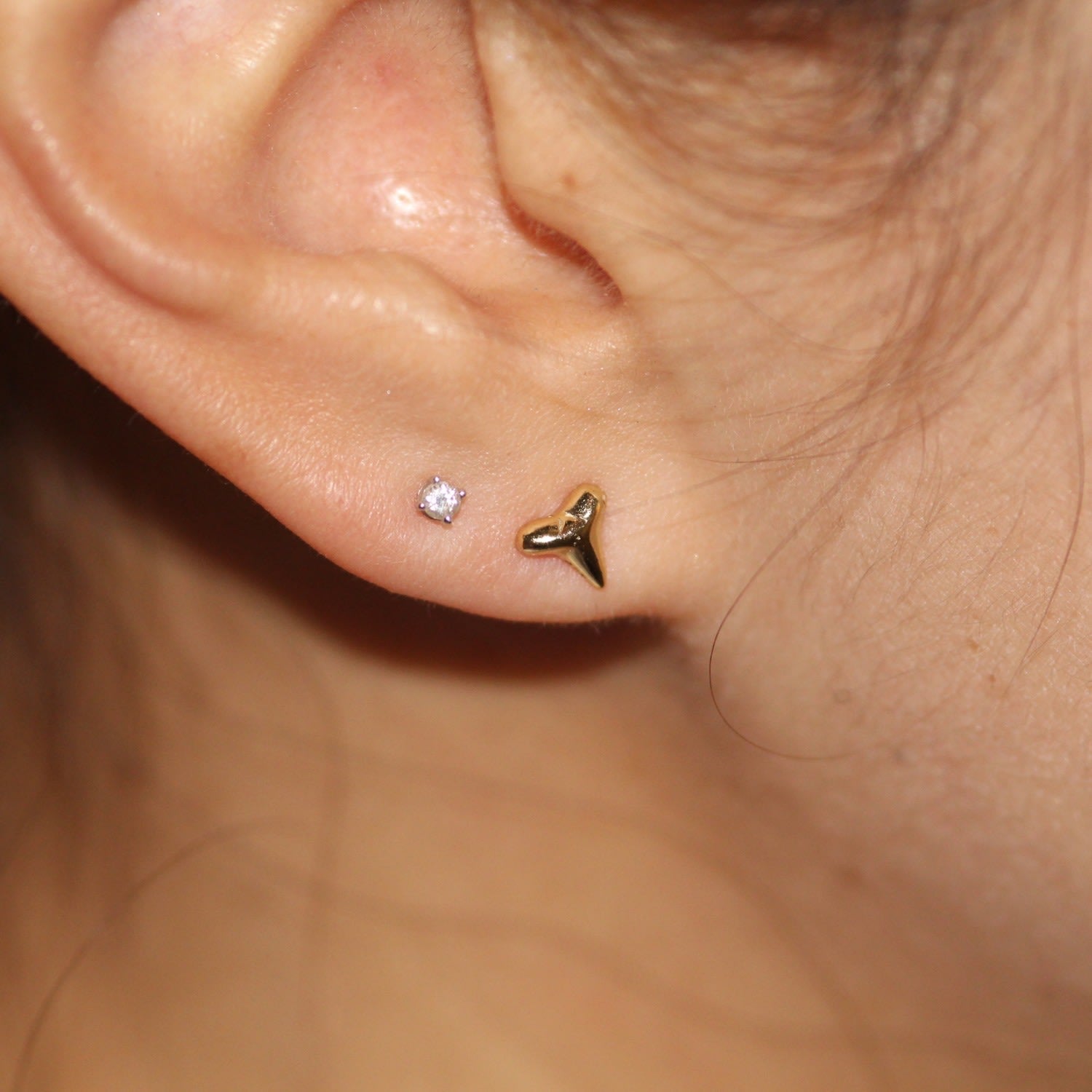 Shark Tooth Stud White Gold Earrings