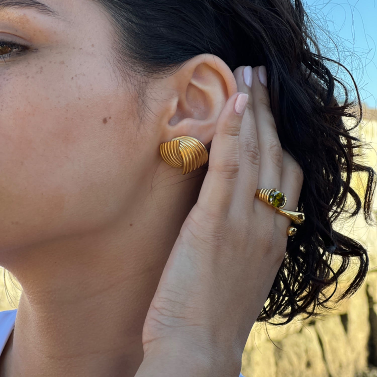 Gold Knot Ribbed Vintage Earrings