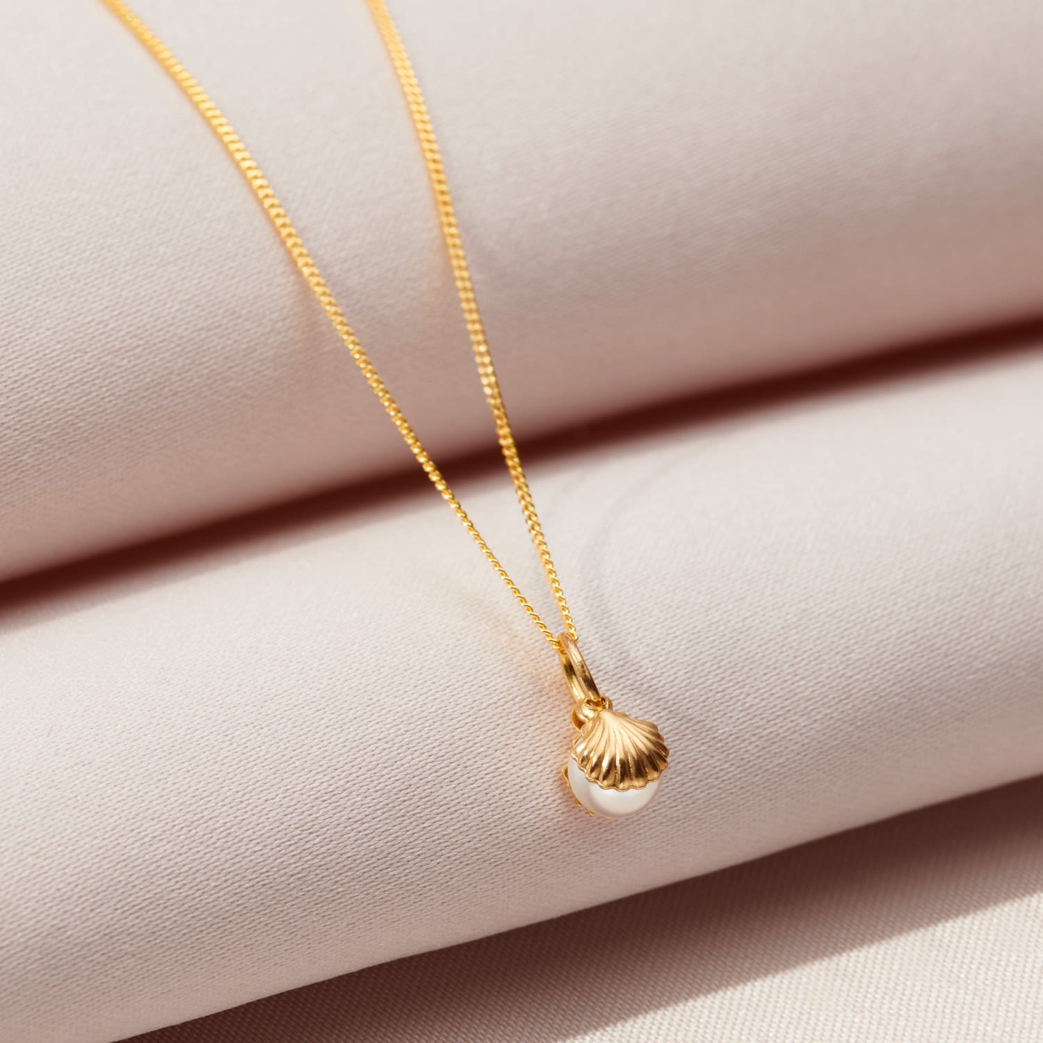 9Ct Gold Pearl & Shell Charm Necklace