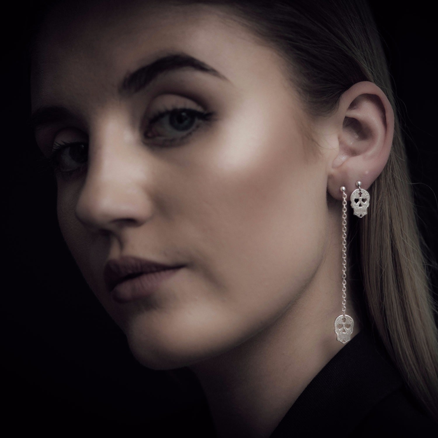 Silver Sugar Skull With Heart Eyes Single Short Drop Earring