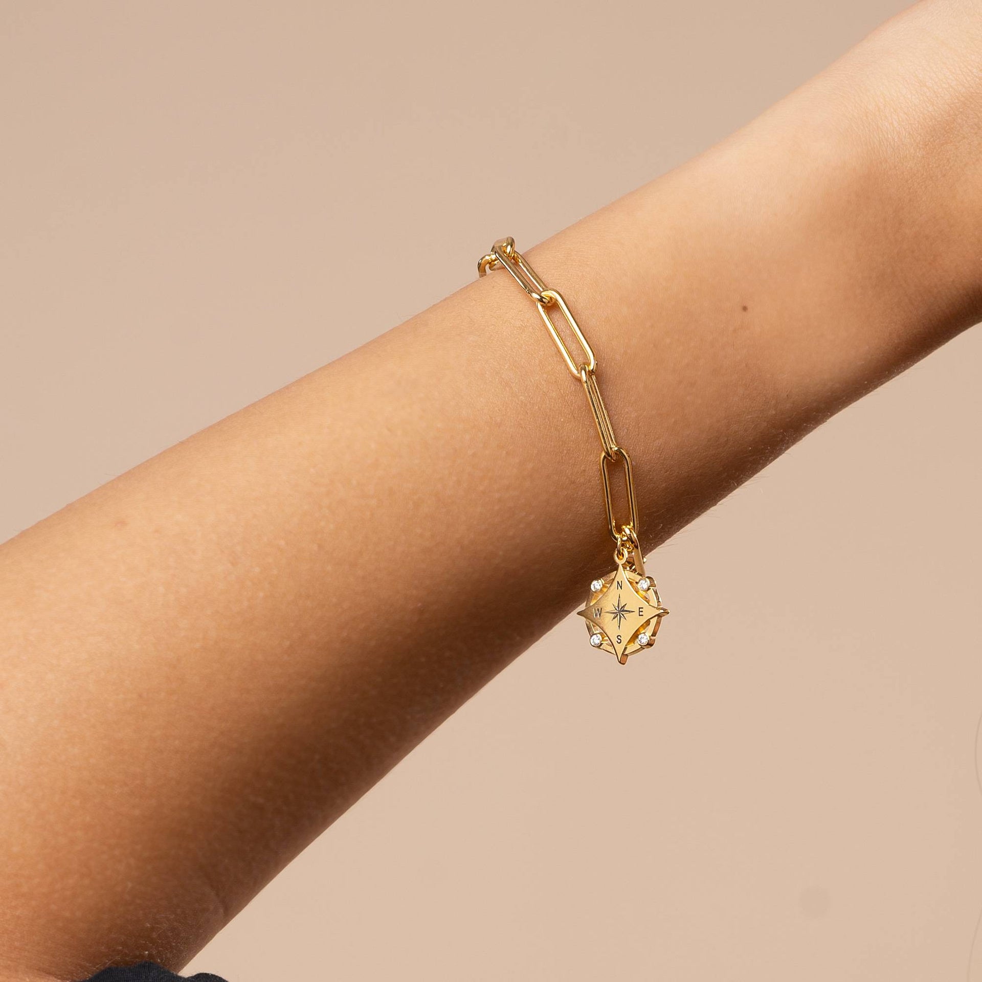 Kaia Initial Compass Bracelet with Diamond in 18K Gold Plating