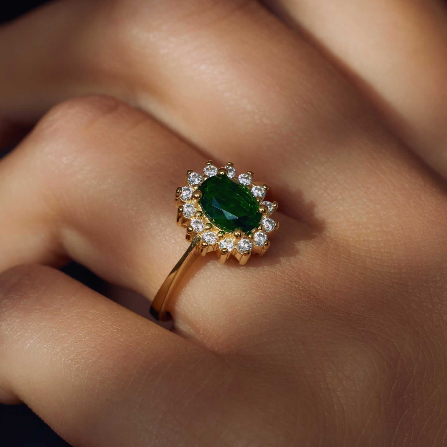 Kate Emerald Stone Vintage Ring Adjustable