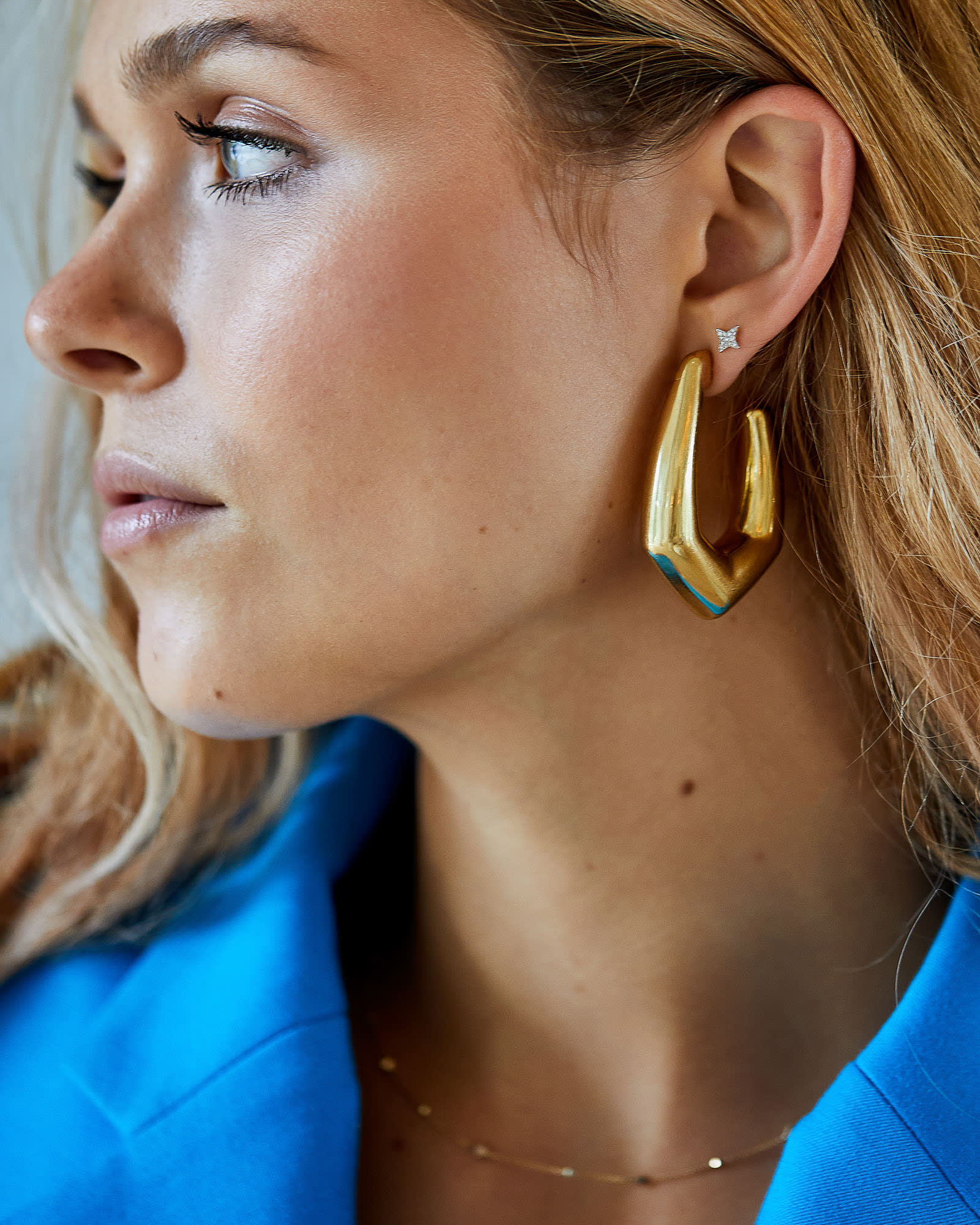 star-14k-yellow-gold-mini-single-stud-earring-in-white-swarovski