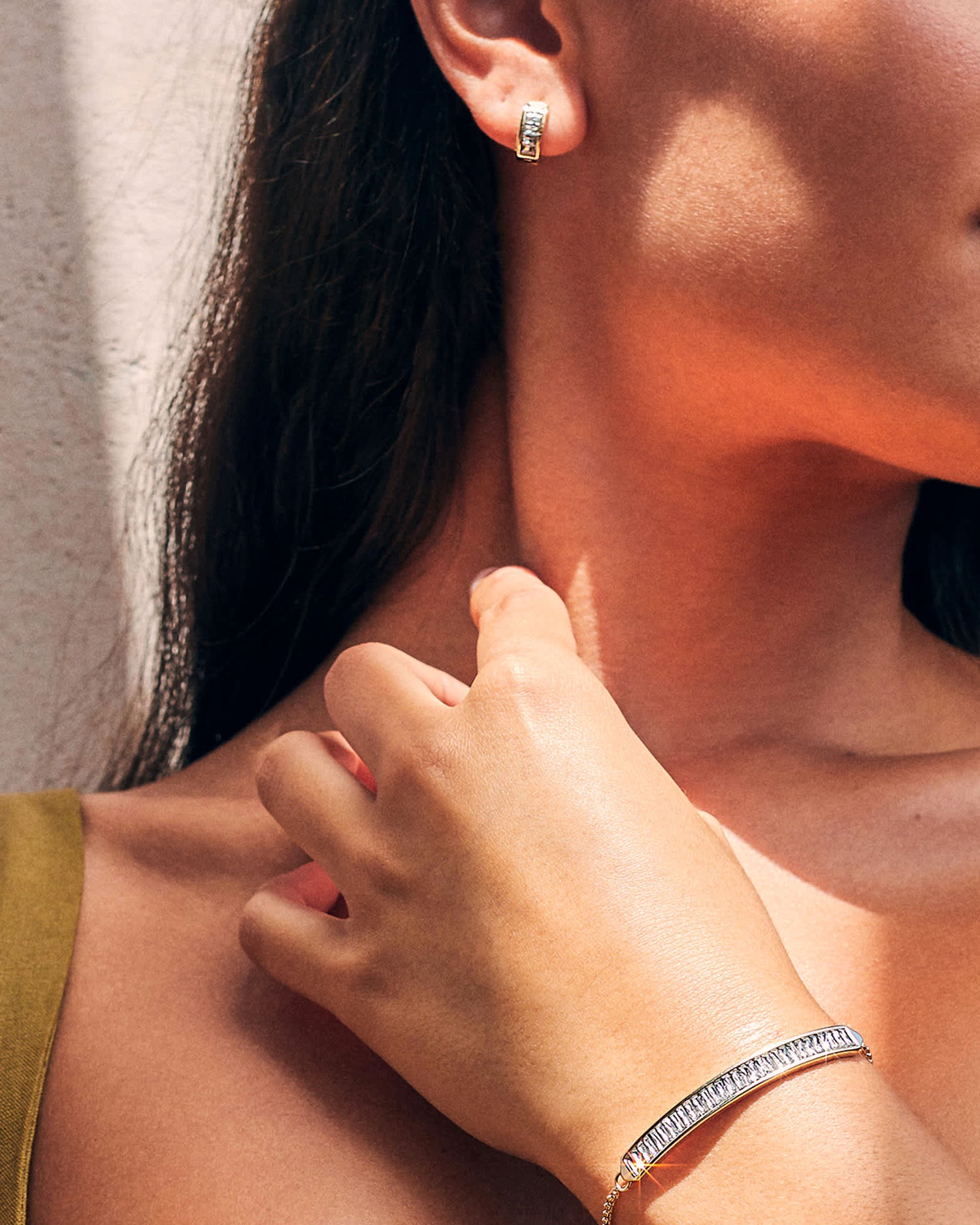 jack-adjustable-silver-chain-bracelet-in-charcoal-gray-crystal-swarovski