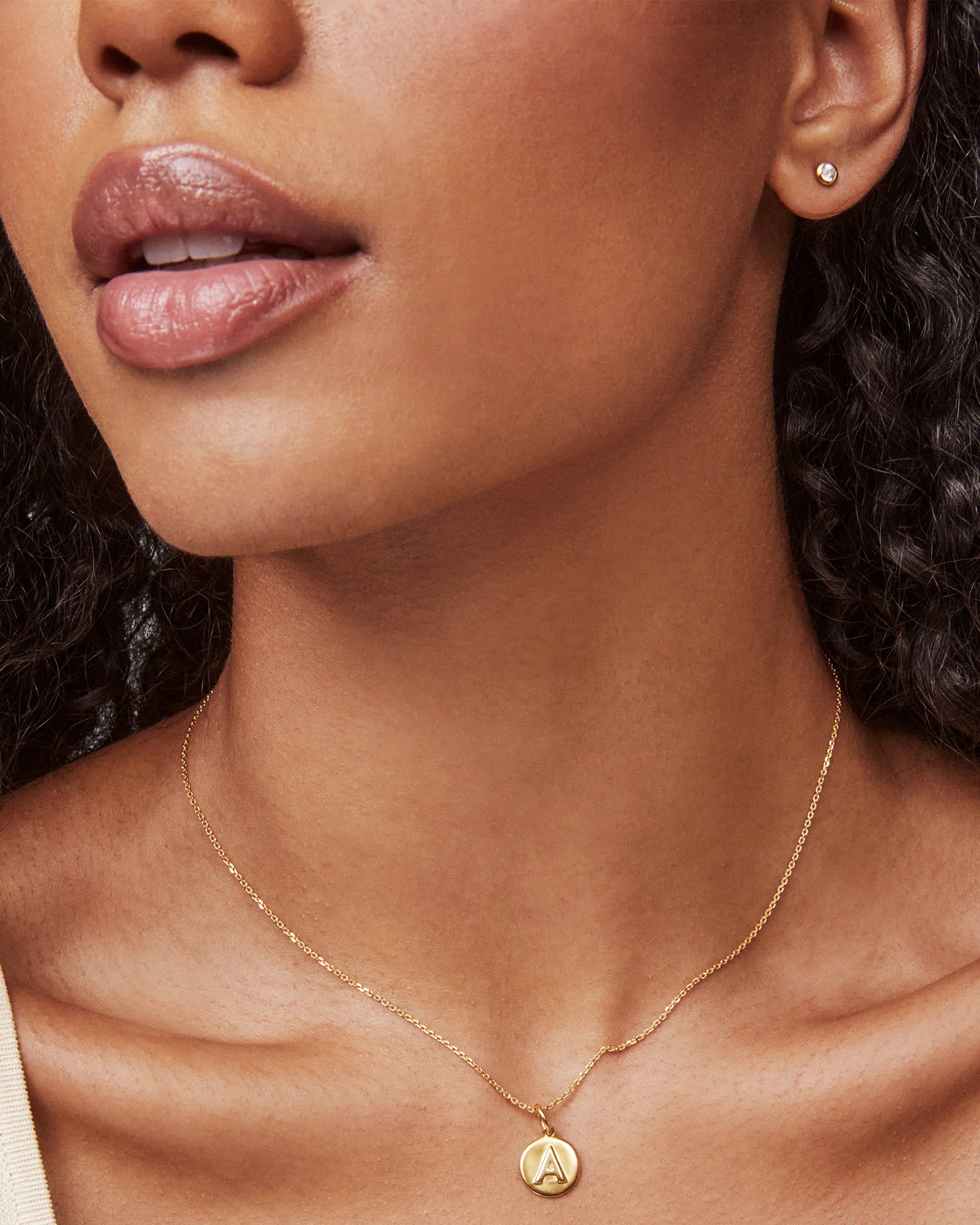 letter-a-coin-charm-in-18k-gold-vermeil-kendra-scott