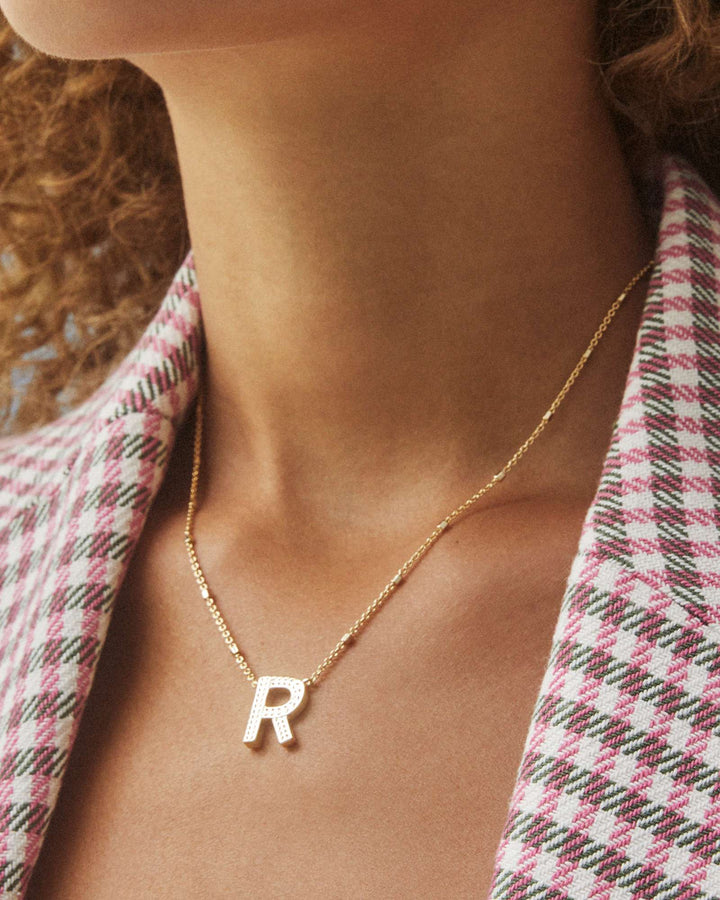 letter-r-pendant-necklace-in-gold