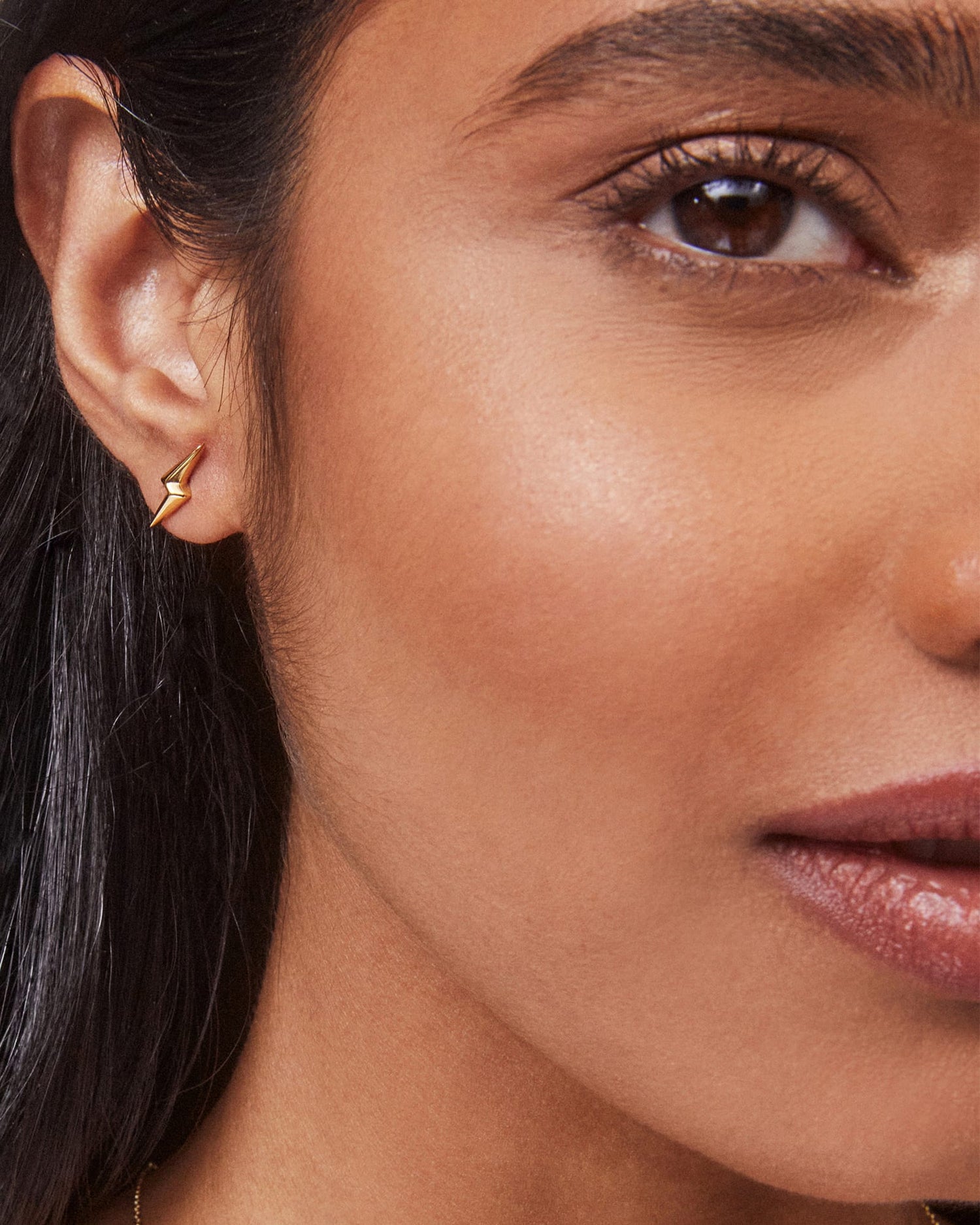 lightning-bolt-mini-stud-earrings-in-18k-gold-vermeil-kendra-scott