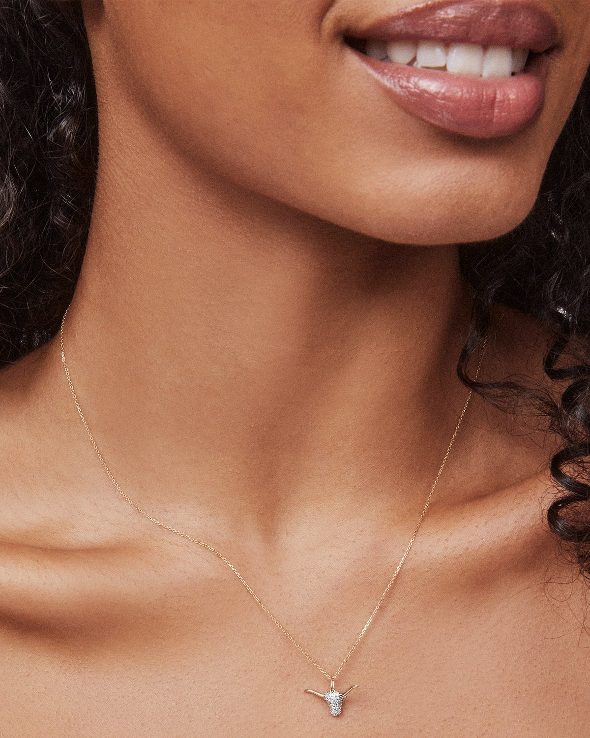 pave-longhorn-14k-yellow-gold-charm-in-white-diamond-kendra-scott