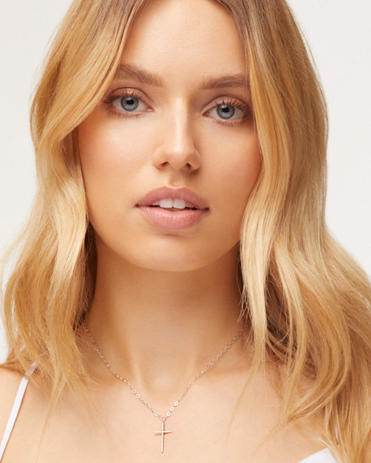 thin-cross-14k-white-gold-charm-in-white-diamond-necklace