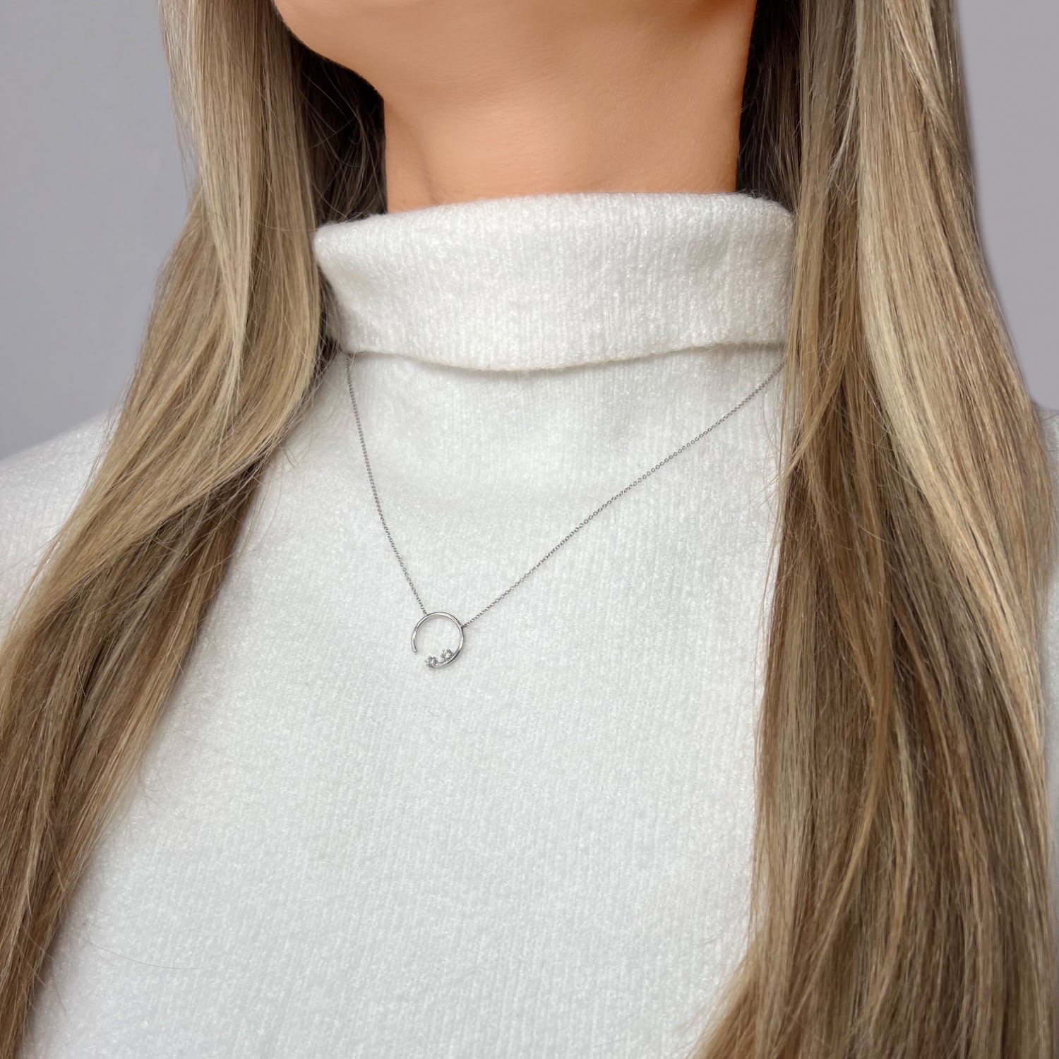 Kindhearted Sterling Silver Geometric Pendant Necklace