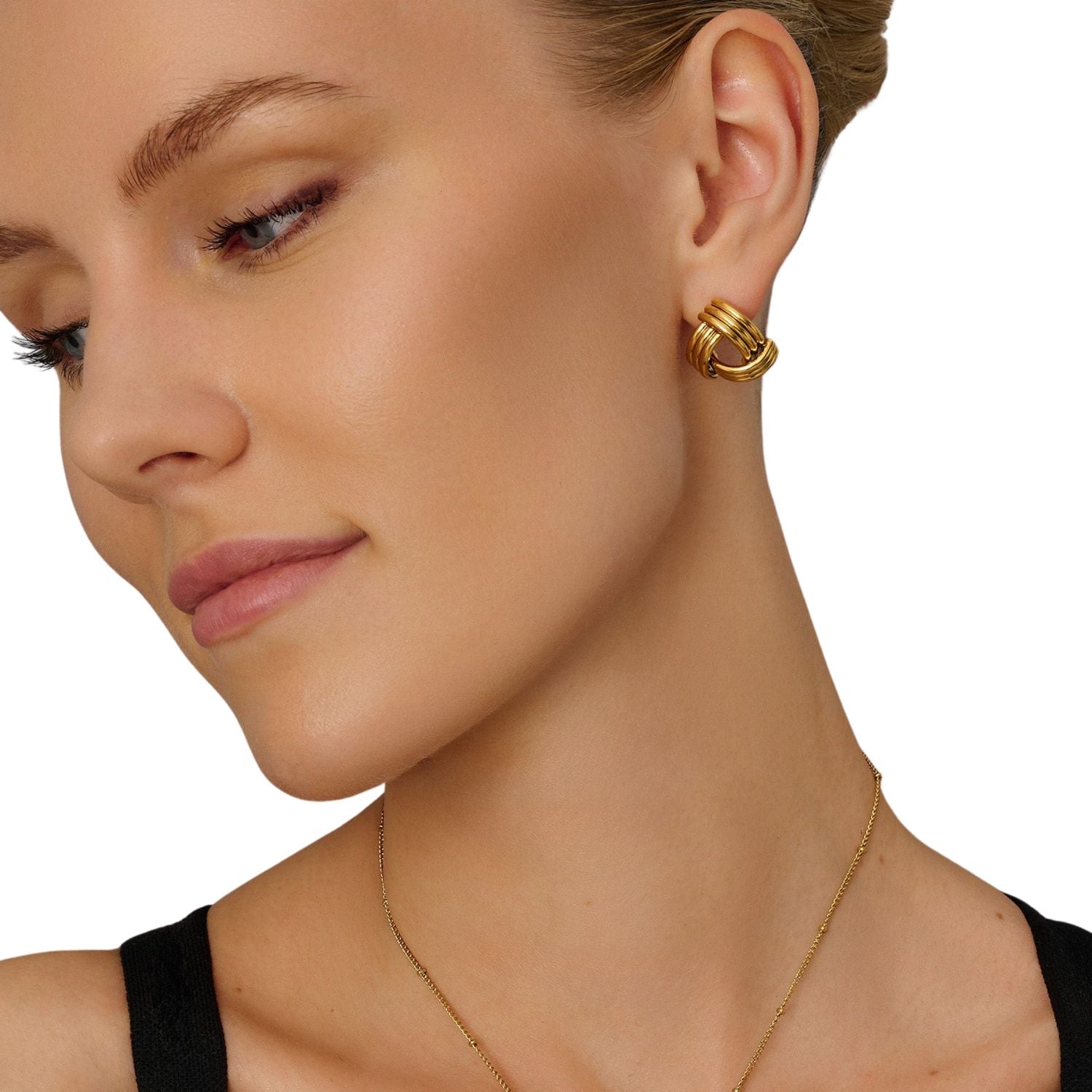 Knot Earrings In Gold