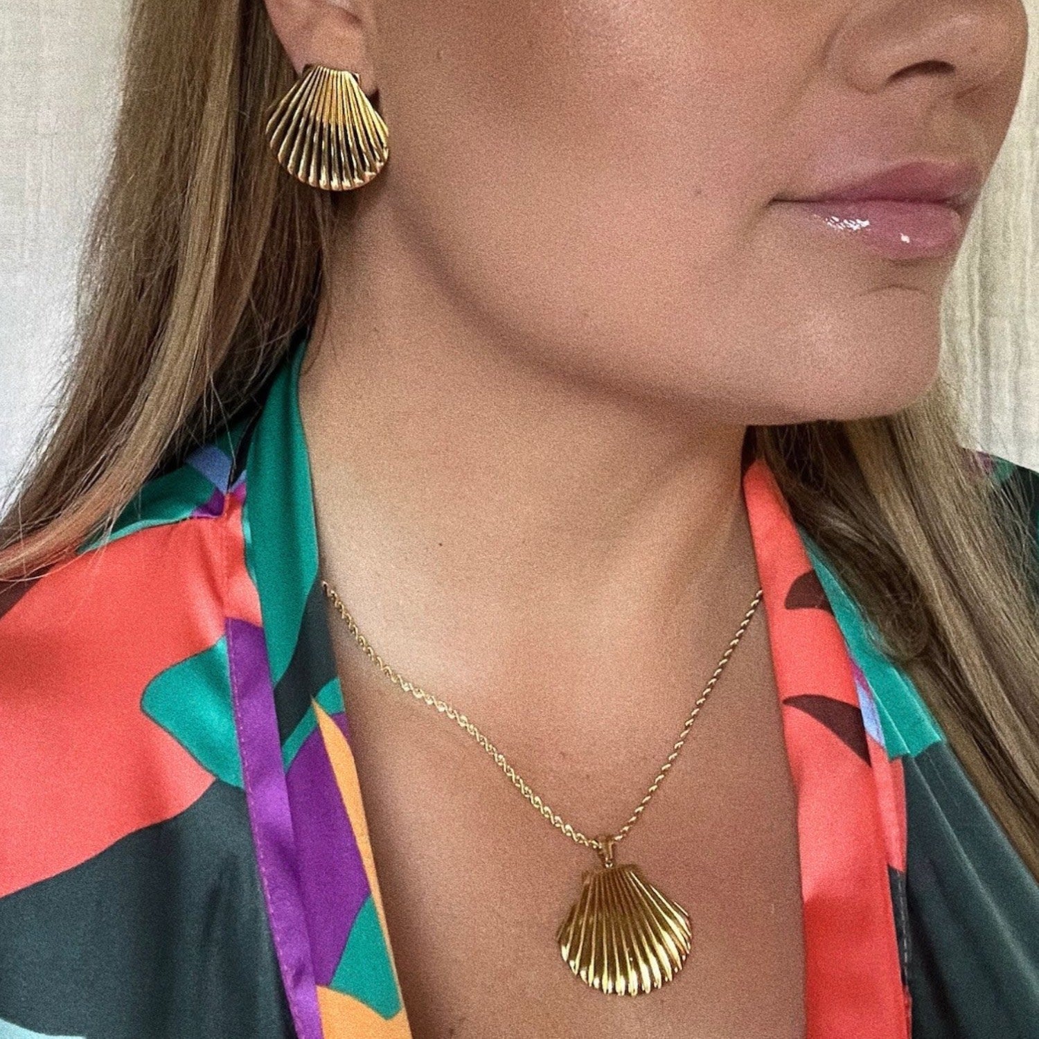 La Mer Golden Shell Necklace