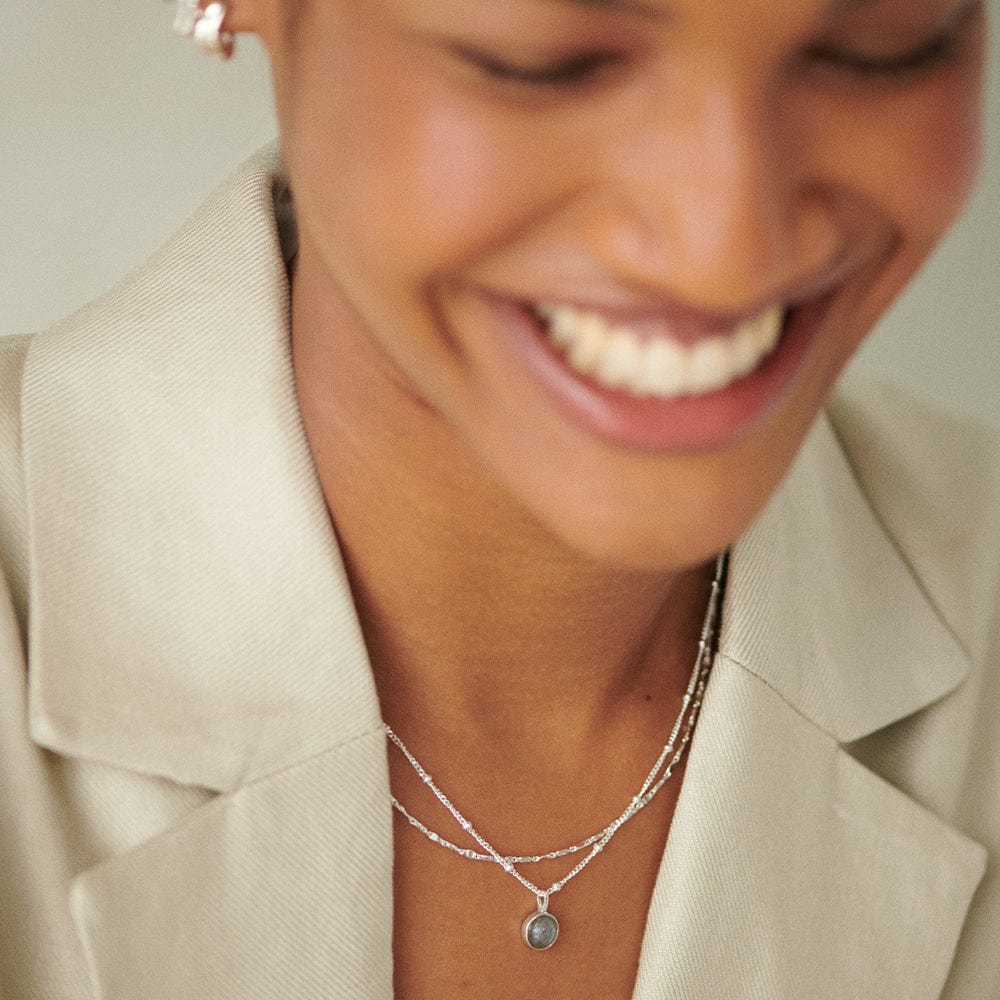 labradorite-healing-stone-necklace-925-sterling-silver-daisy-london