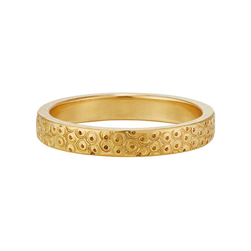 Lara — Hand-Stamped Flat Wedding Band in 18ct Fairmined Gold