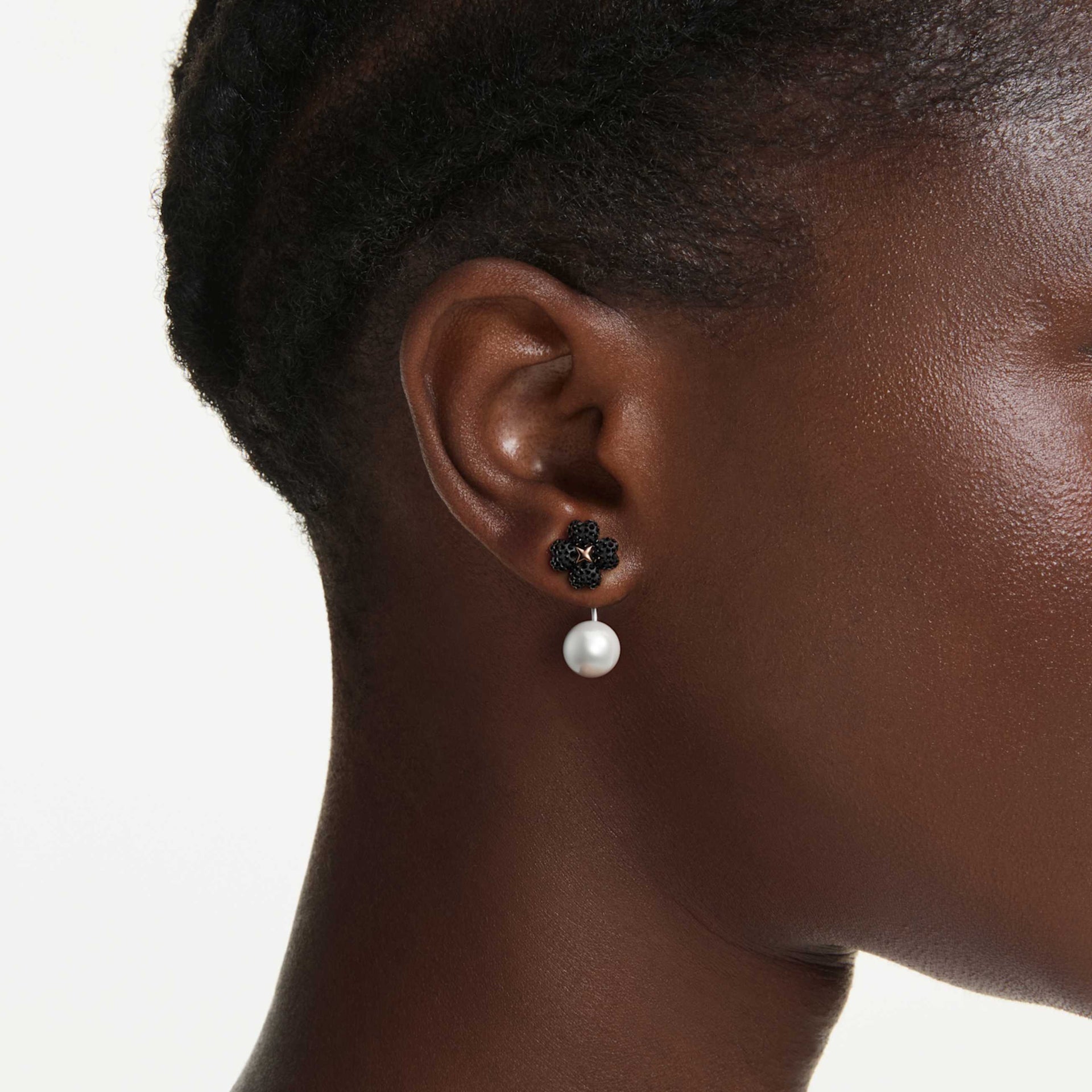 LATISHA EARRINGS PAVE CLOVER BLACK MIXED METAL FINISH