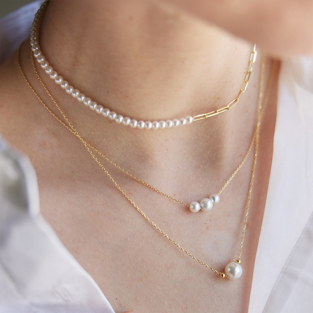 Laura Gold Chain Necklace With White Pearl