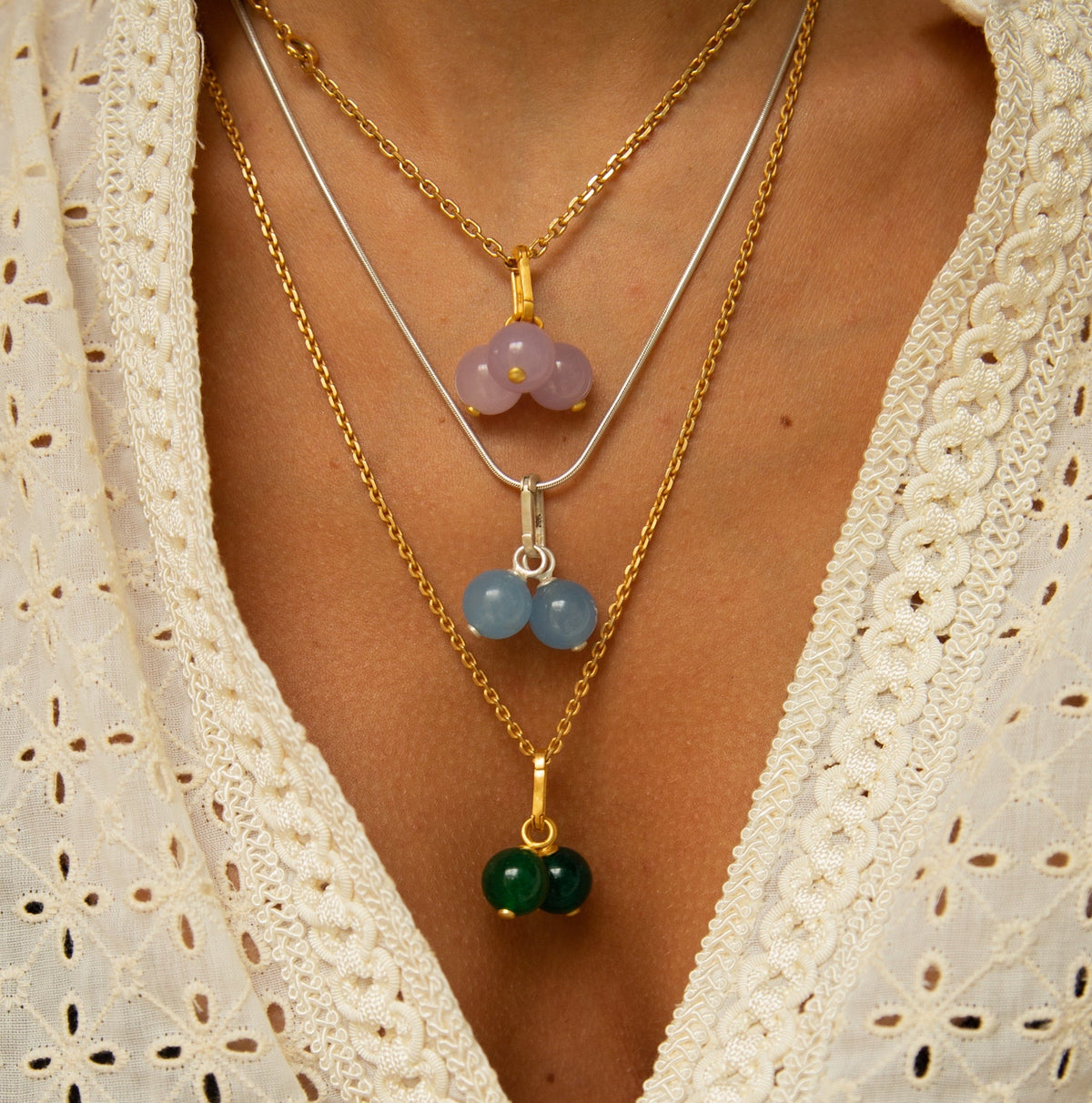 SAIGON LAVENDAR POM-POM CHARM