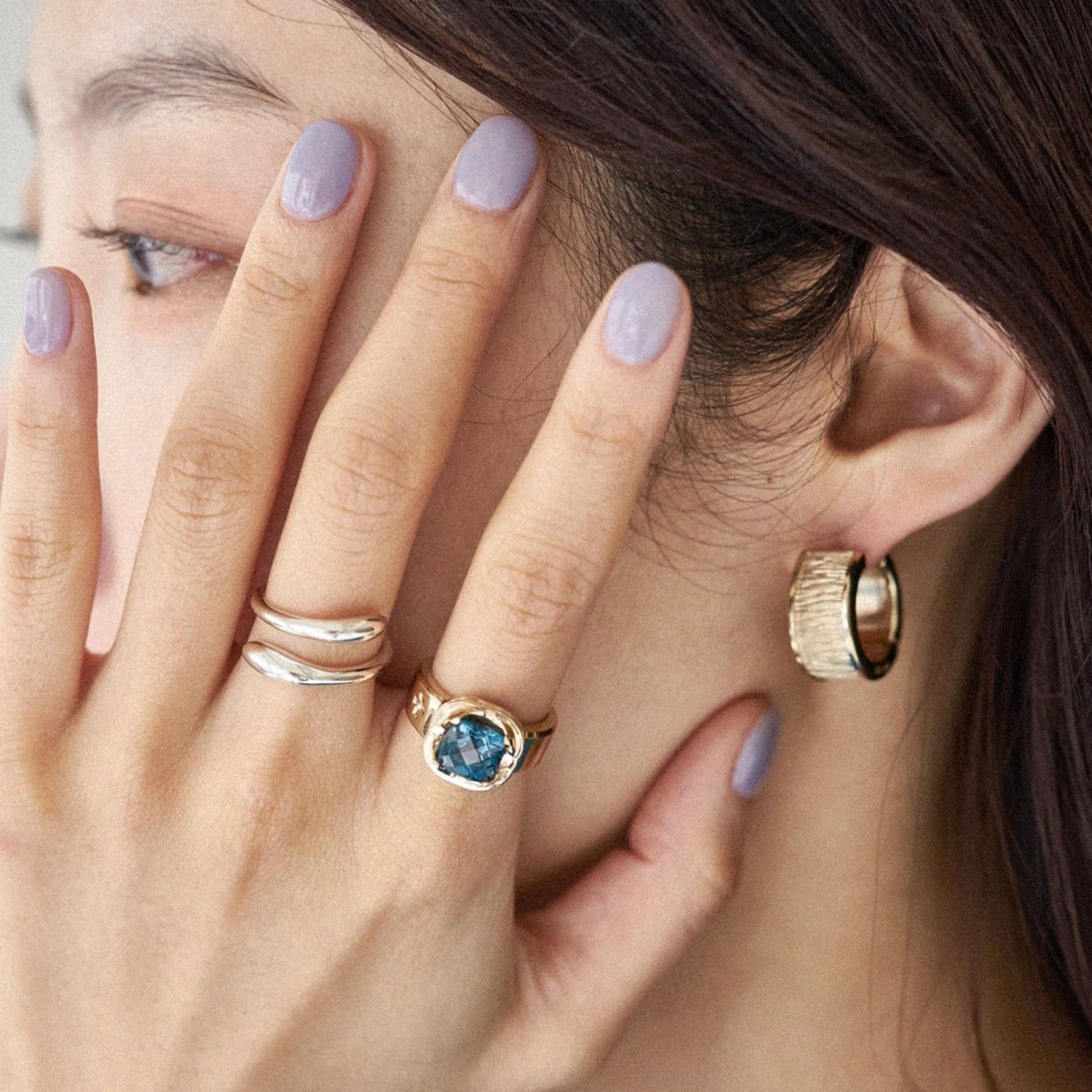 Leclat Cushion Gold Ring