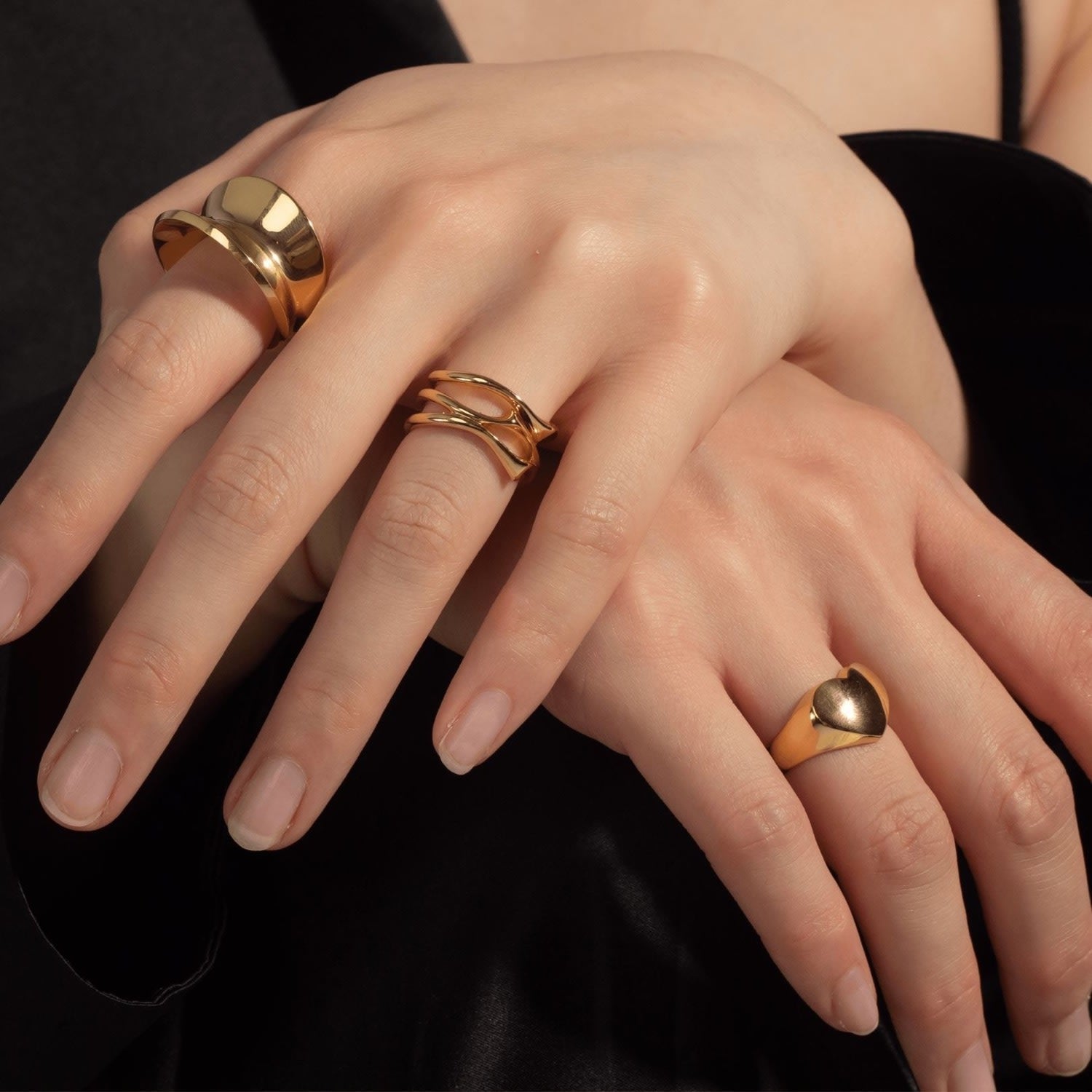 Leclat Grand Heart Gold Ring