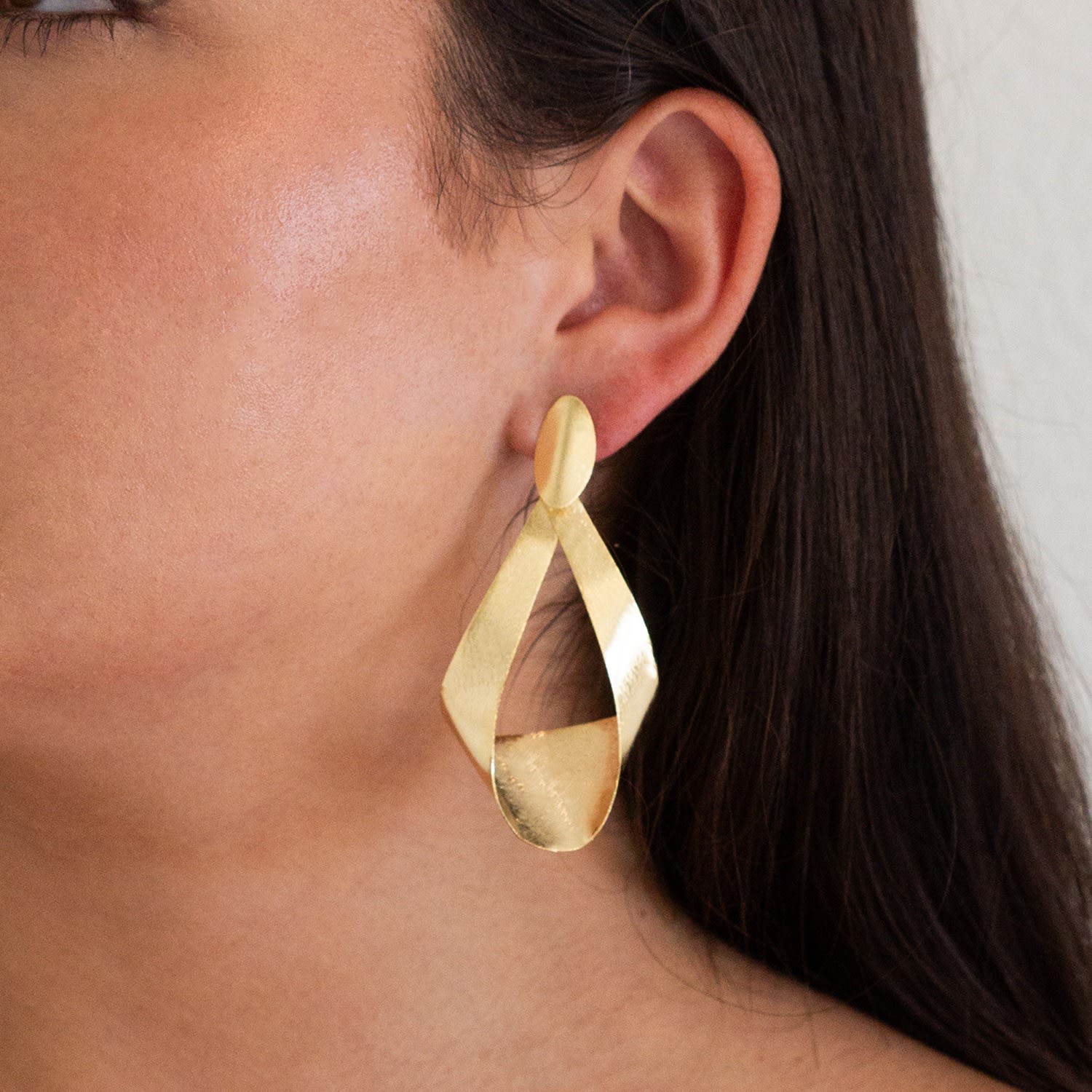 Lee Ann Drop Gold Earrings