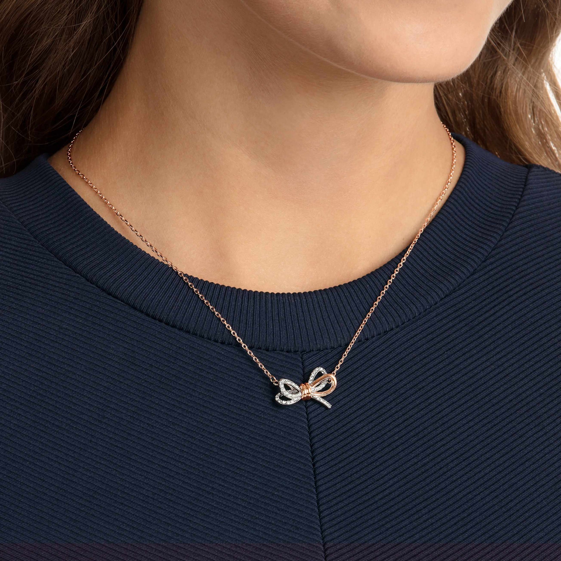 LIFELONG BOW PENDANT BOW WHITE MIXED METAL FINISH