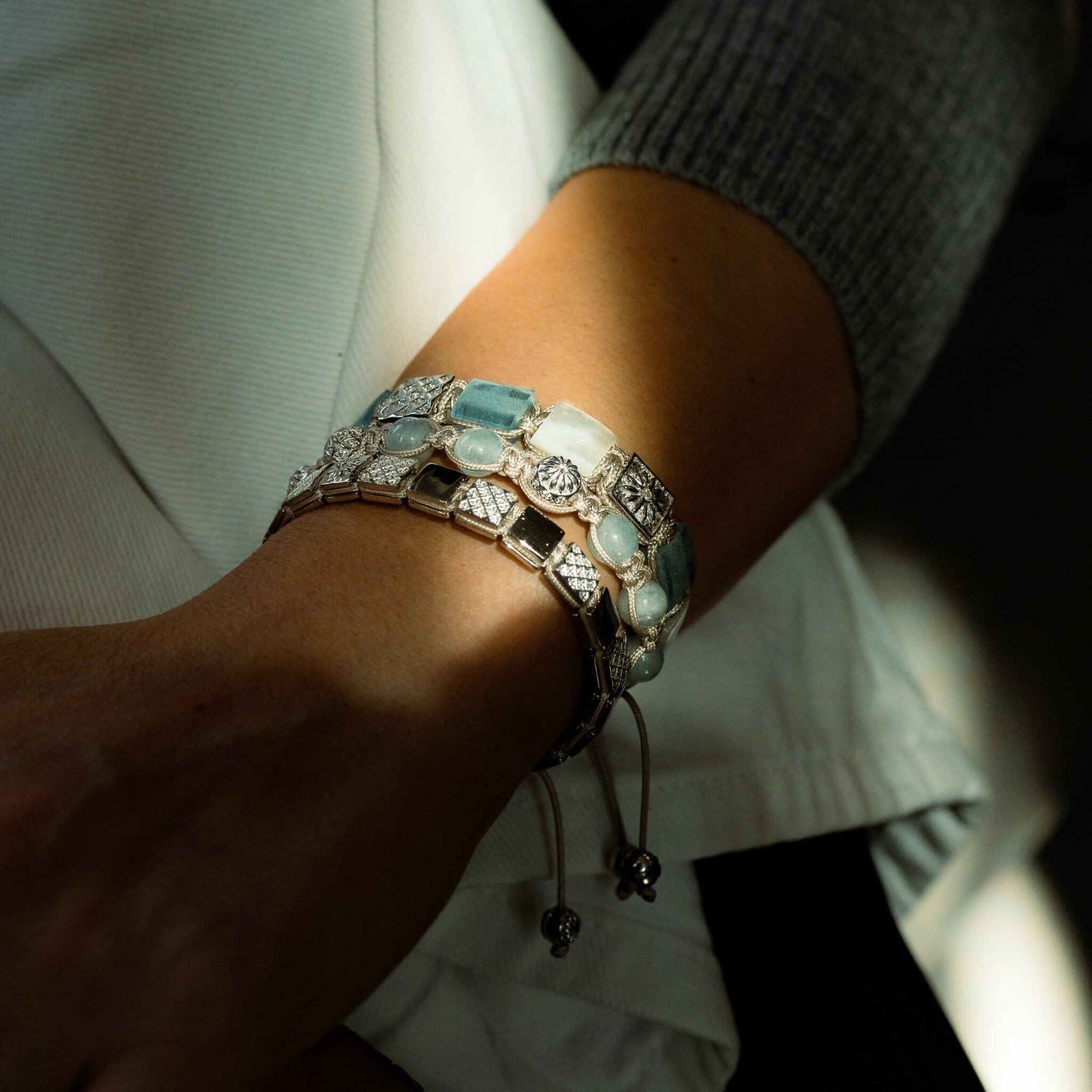 Light Beige Macrame Bracelet With Aquamarine And Mother Of Pearl