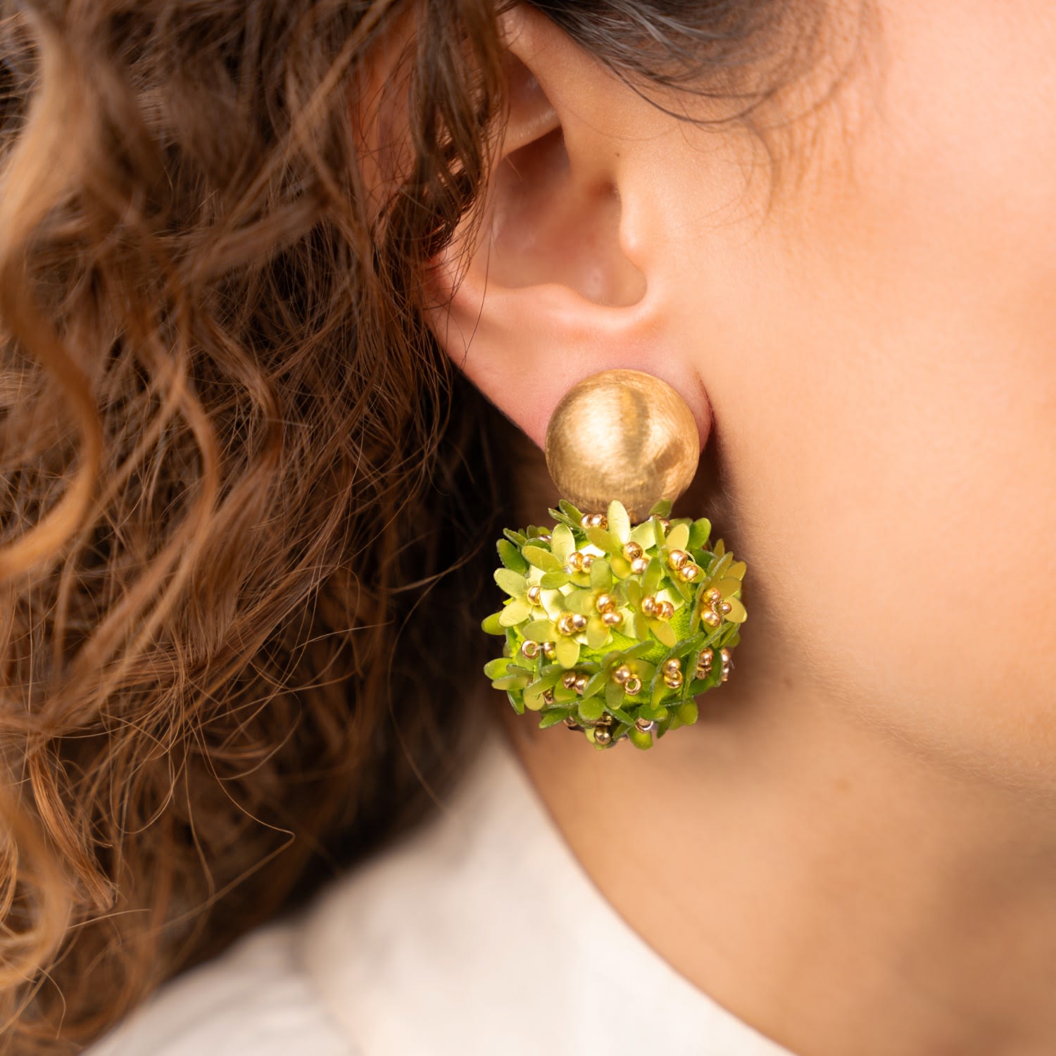 Lime Earrings Daisy Flower Globe M