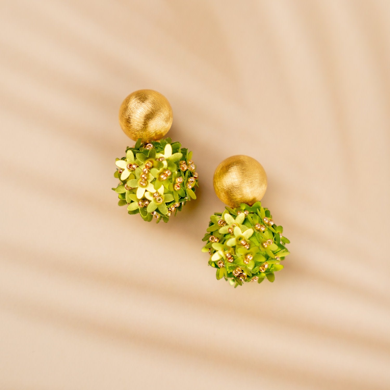 Lime Earrings Daisy Flower Globe S