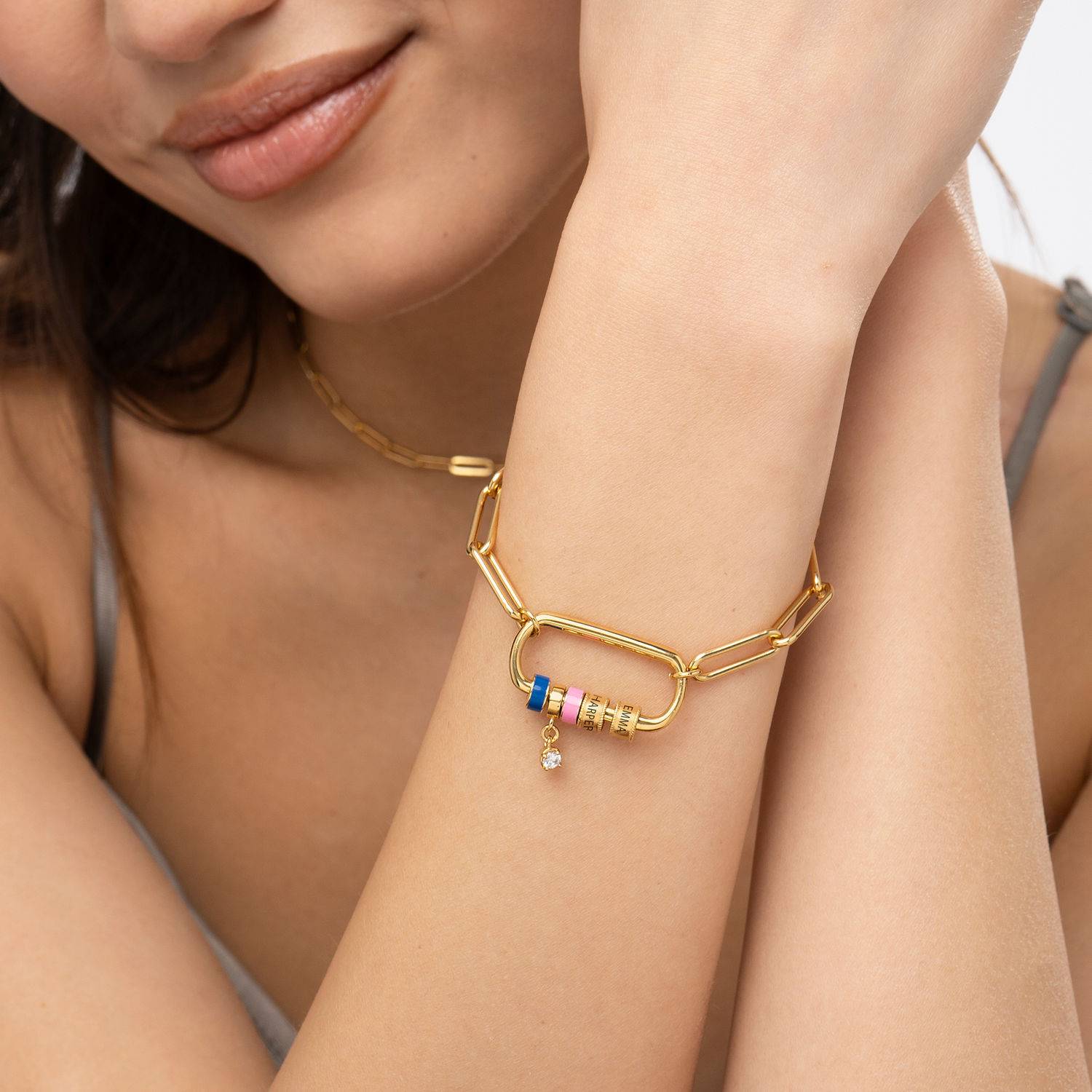 Linda Oval Clasp Bracelet With Diamond in 18K Gold Plating