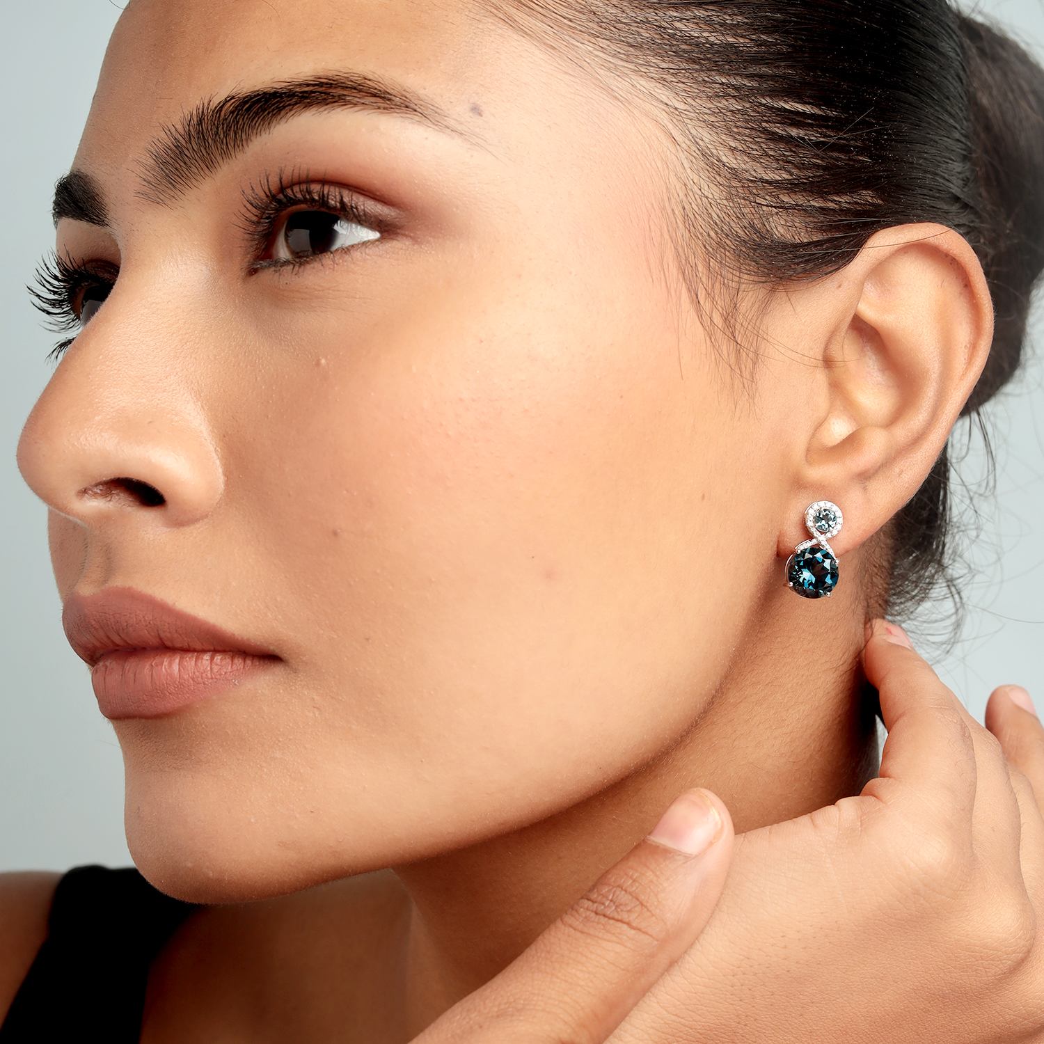 London Topaz & Pavé Diamond Dangle Earrings In White Gold – Fine Jewelry